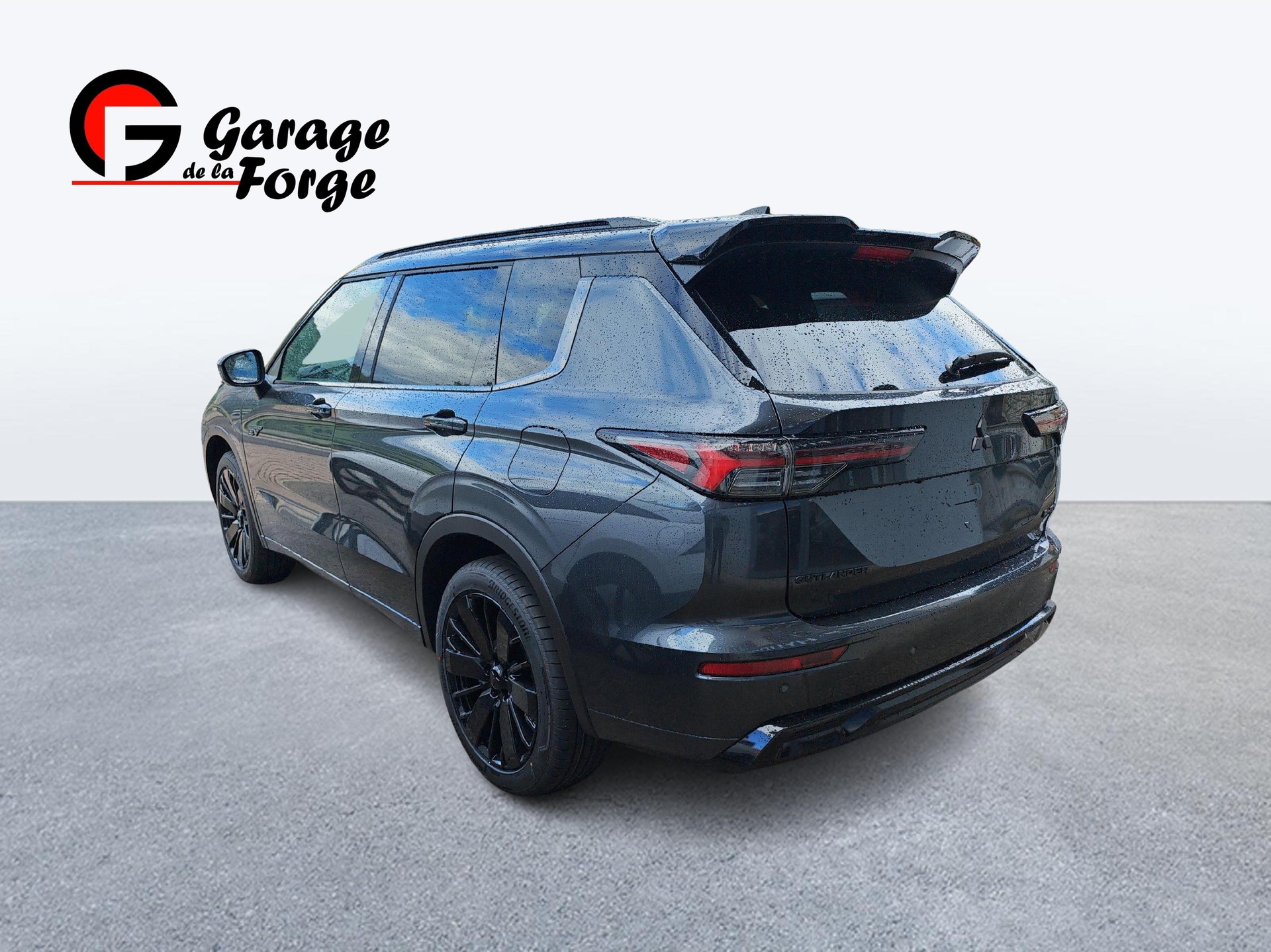 MITSUBISHI Outlander 2.4 PHEV Sport 4x4-image-2