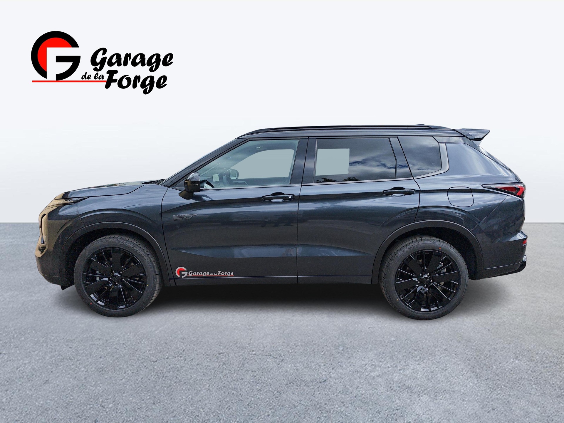 MITSUBISHI Outlander 2.4 PHEV Sport 4x4-image-4