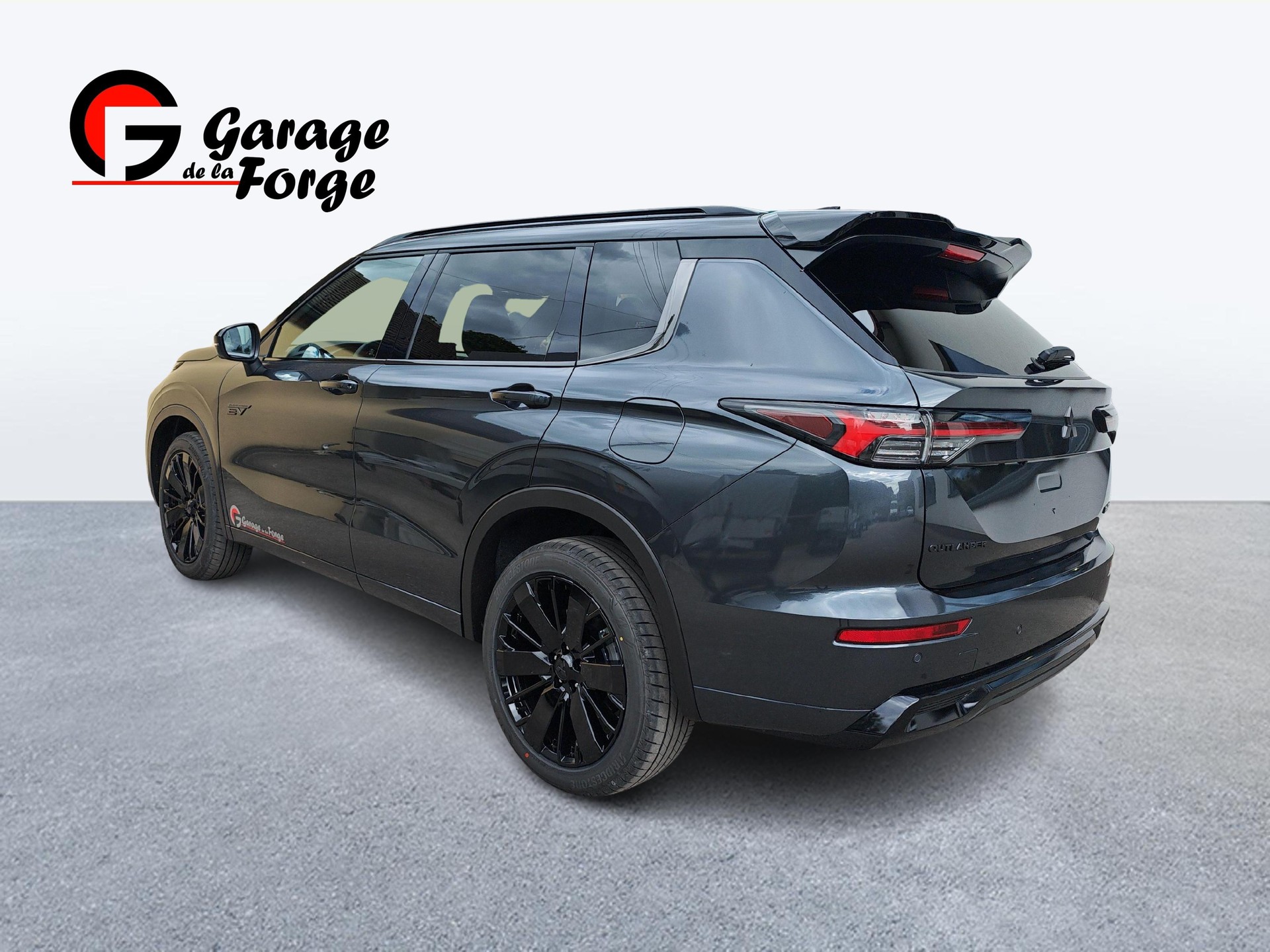 MITSUBISHI Outlander 2.4 PHEV Sport 4x4-image-5