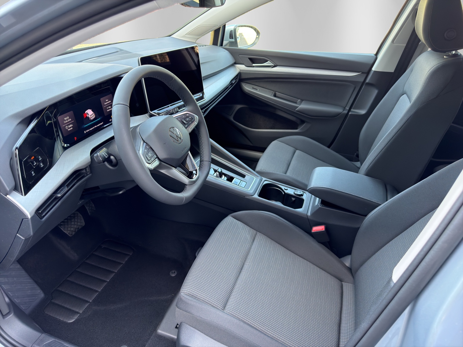 VW Golf 1.5 e TSI mHEV Value DSG-image-8