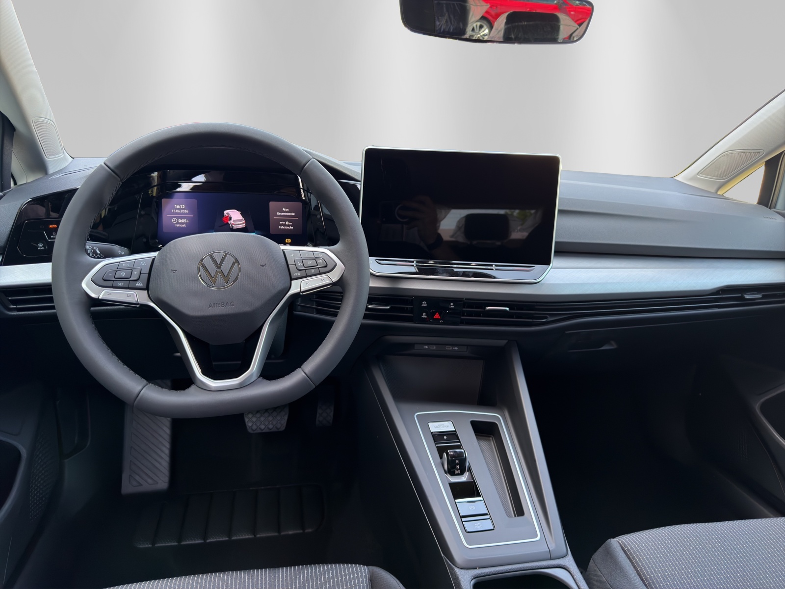 VW Golf 1.5 e TSI mHEV Value DSG-image-9