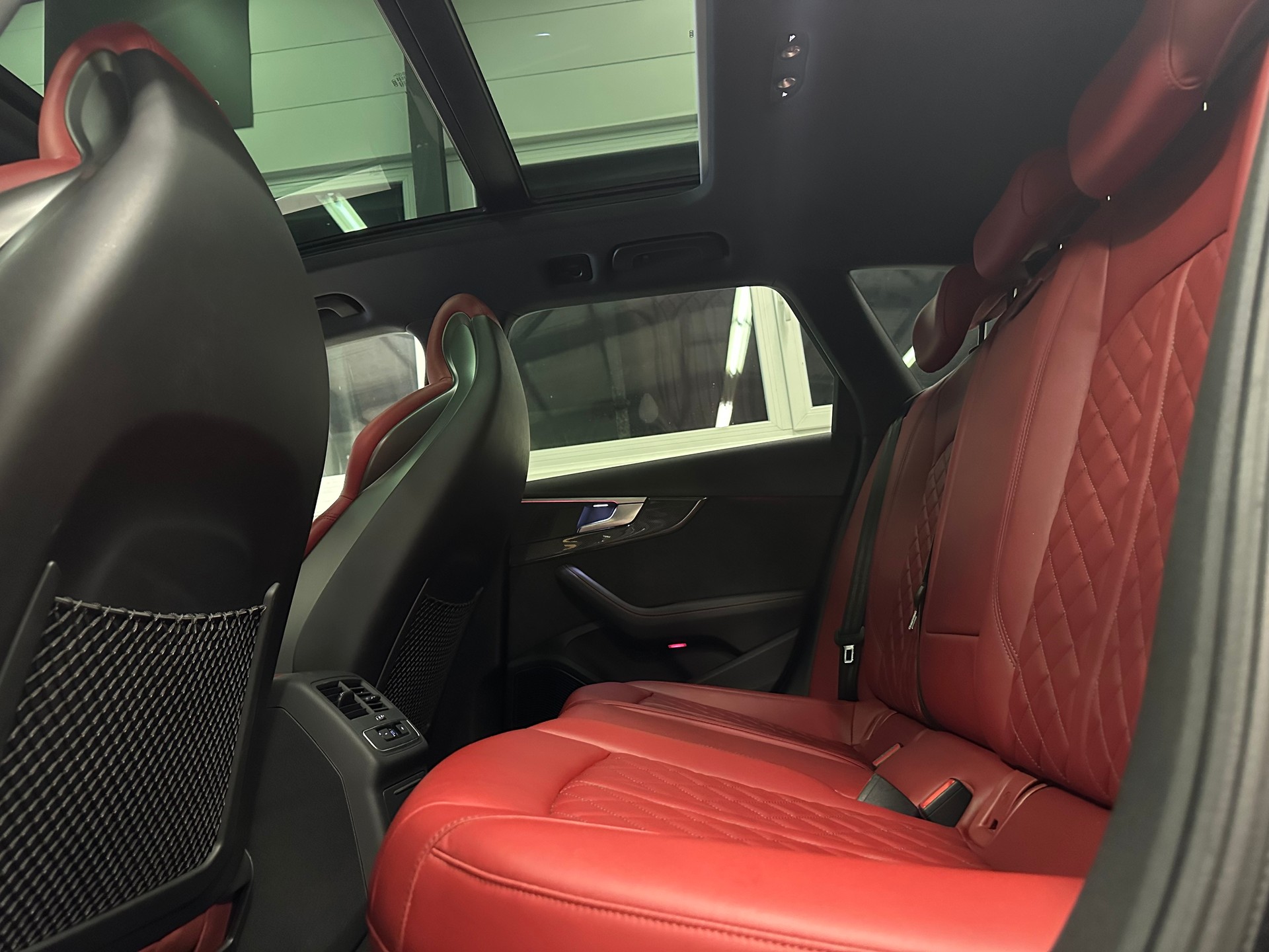 AUDI S4 Avant 3.0 TFSI quattro tiptronic-image-5