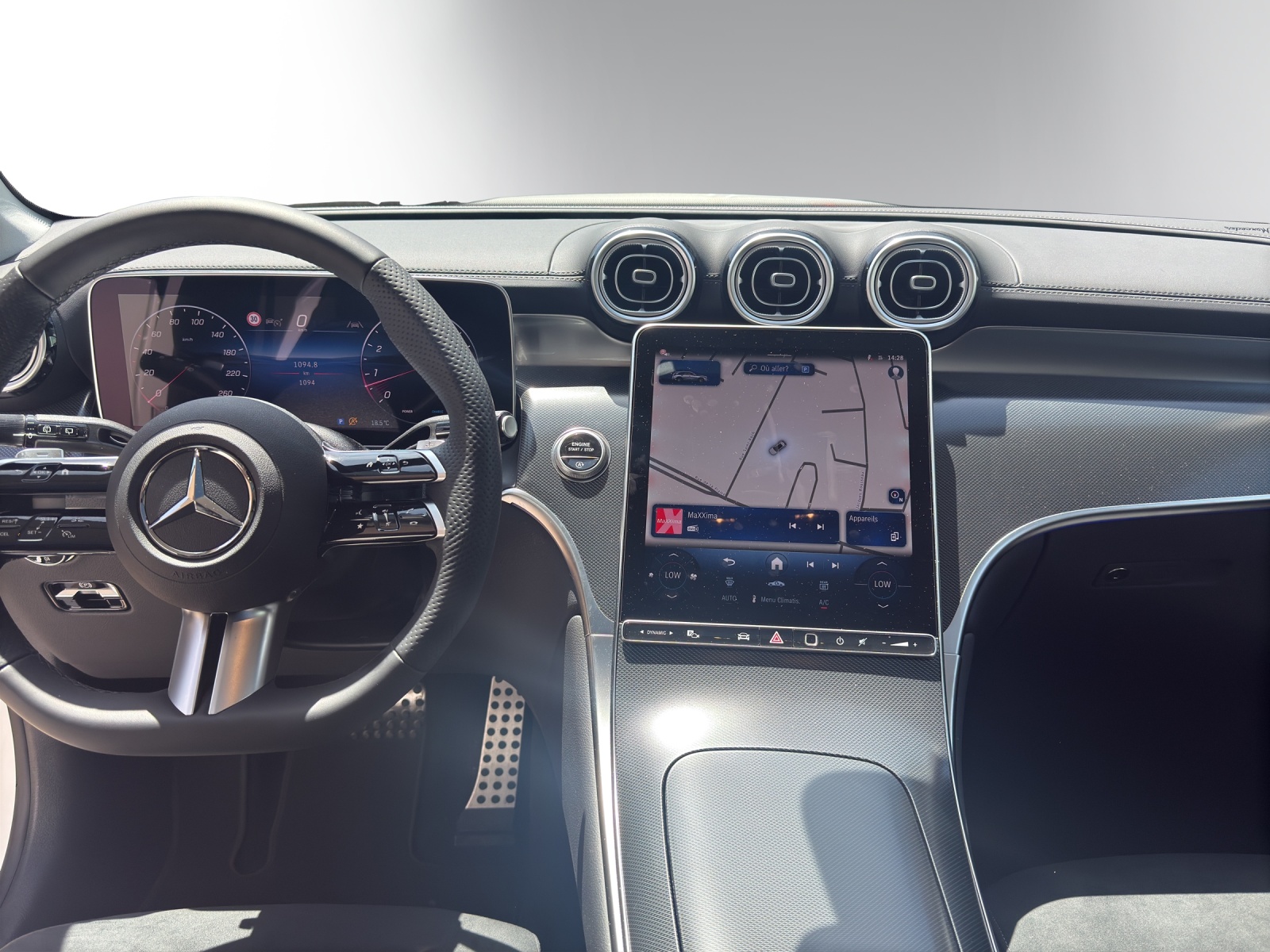 MERCEDES-BENZ GLC 200 4Matic 9G-Tronic-image-11