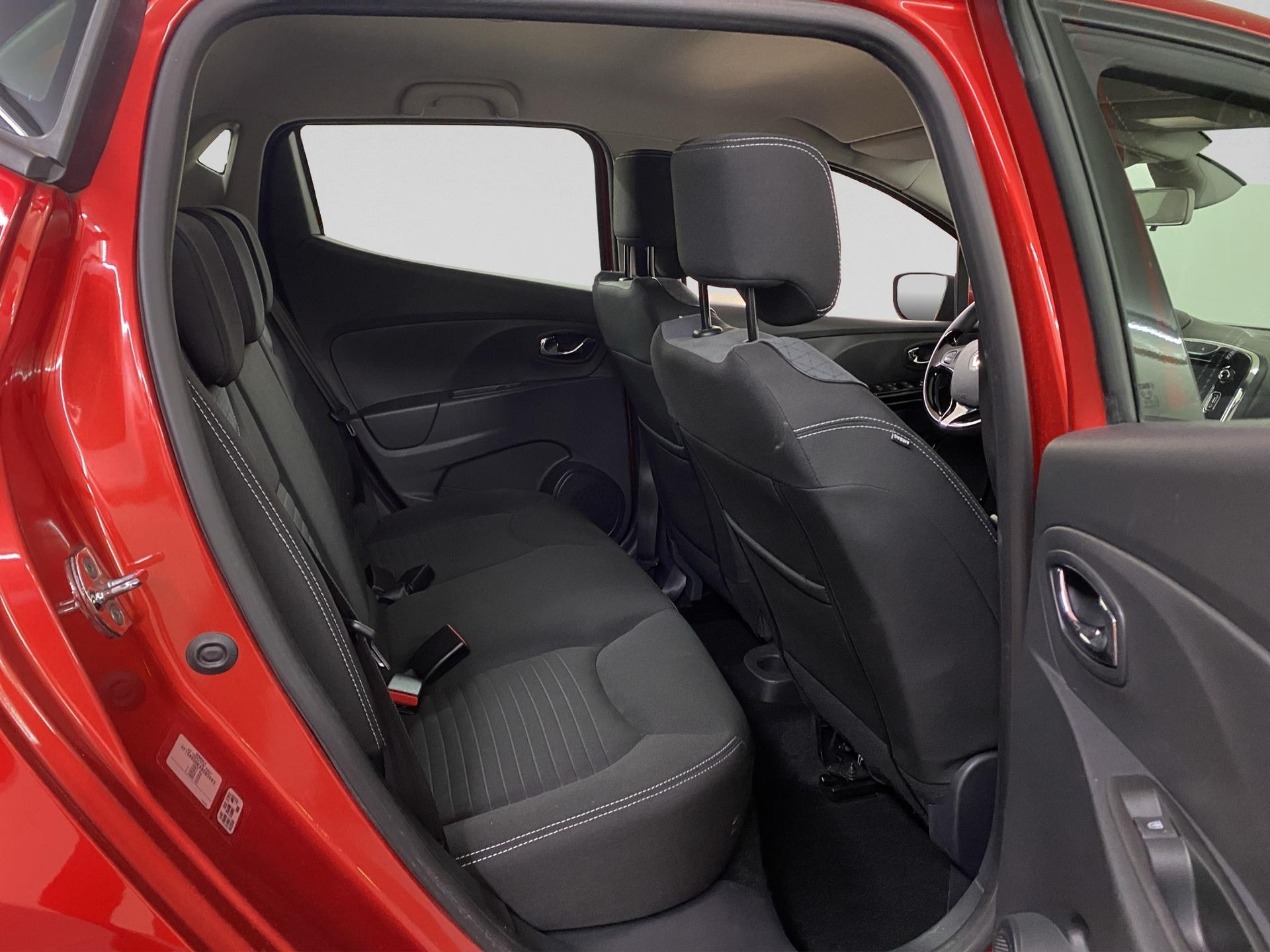 RENAULT Clio 1.2 16V T Intens EDC-image-18