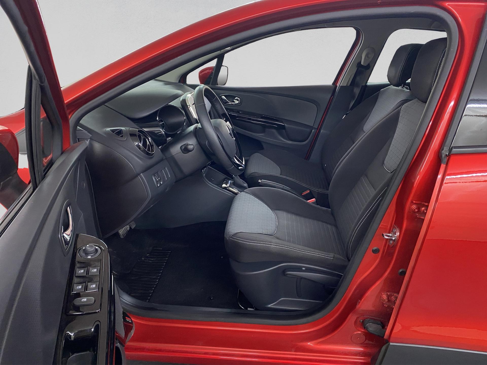 RENAULT Clio 1.2 16V T Intens EDC-image-6