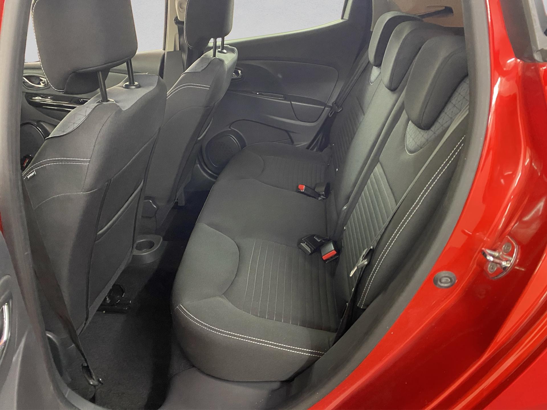 RENAULT Clio 1.2 16V T Intens EDC-image-22