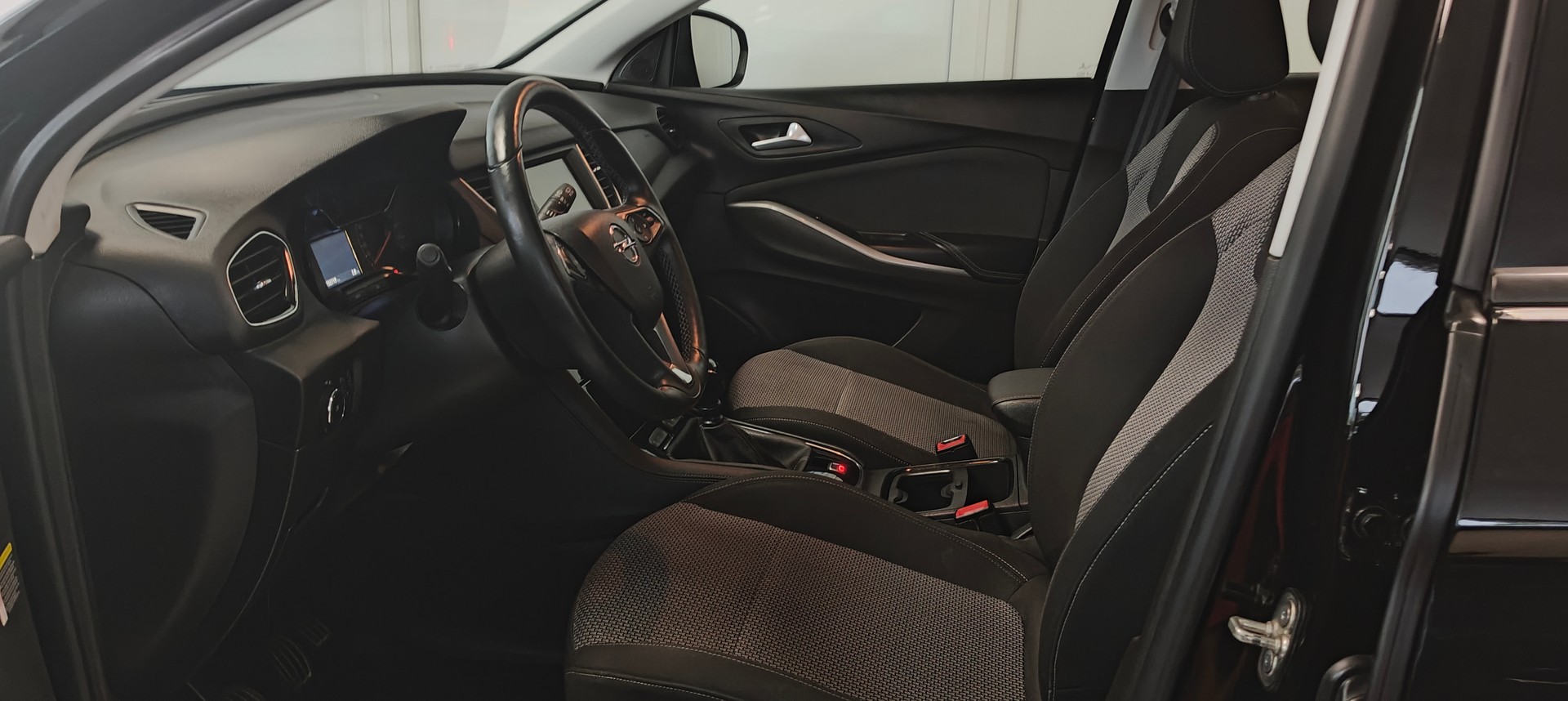 OPEL Grandland X 1.2i TP Ultimate-image-11