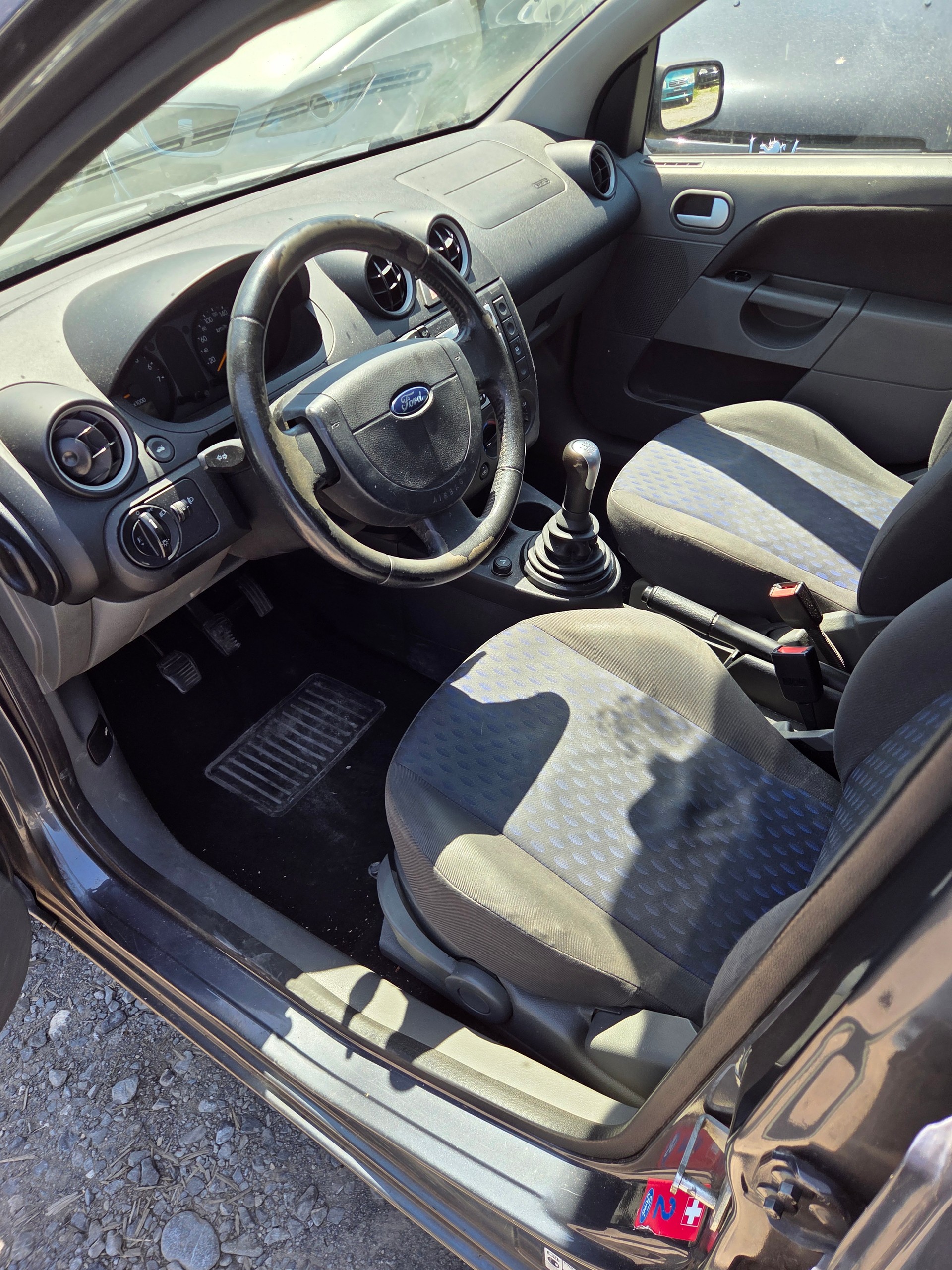 FORD Fiesta 1.4 16V Trend-image-6