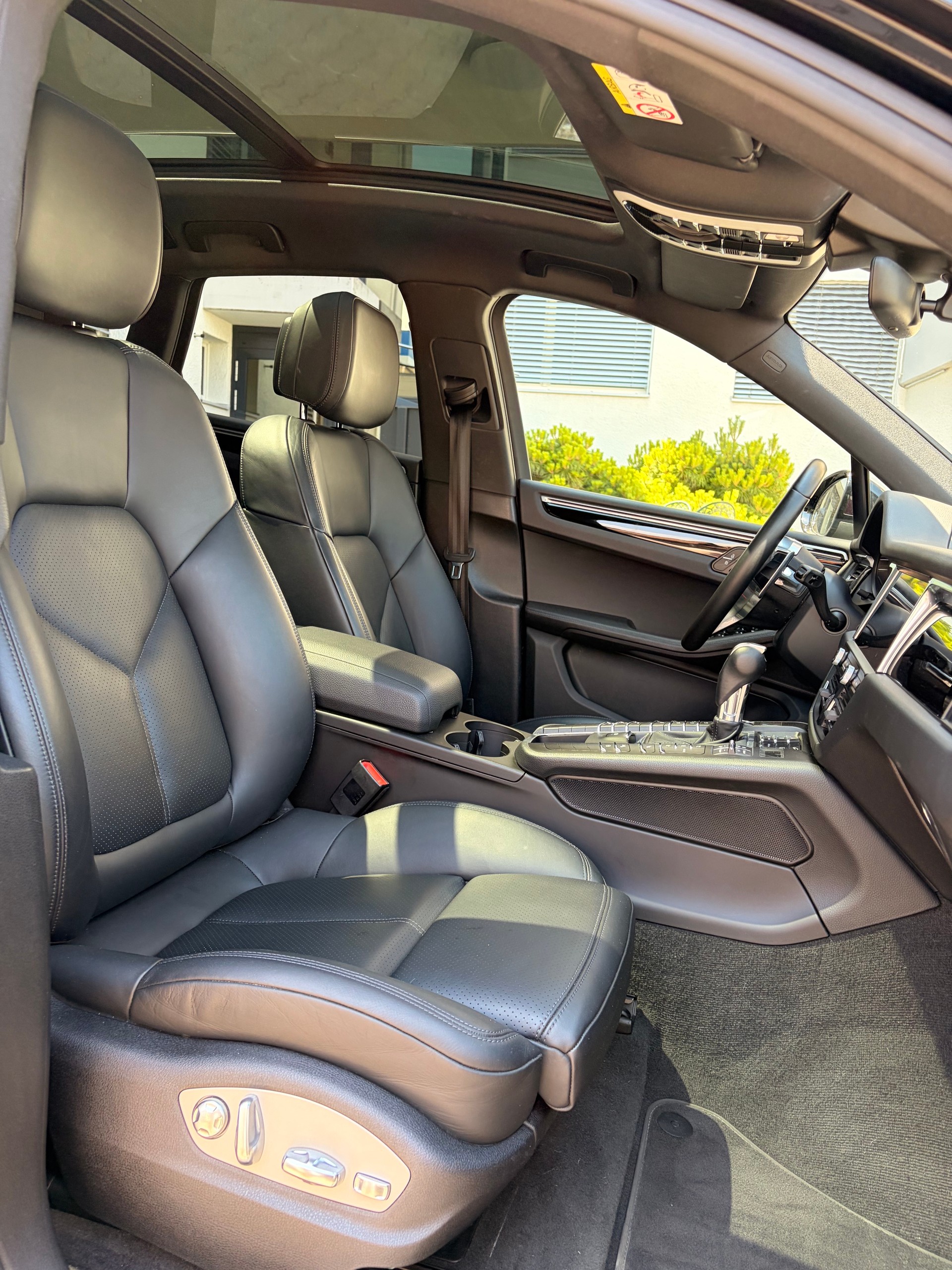 PORSCHE Macan S PDK-image-4