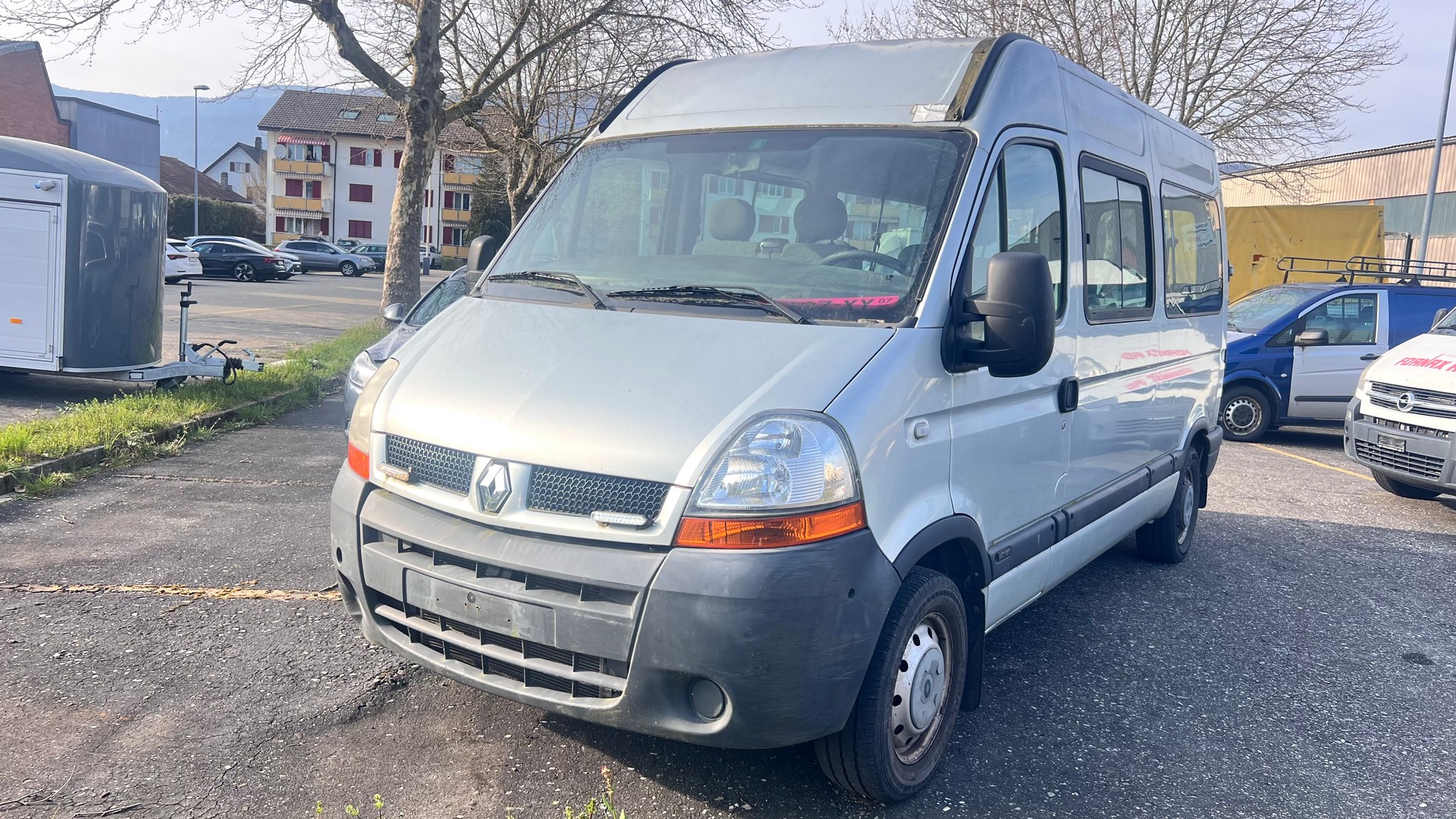 RENAULT Master T28 2.5dCi 2CL21U-image-0