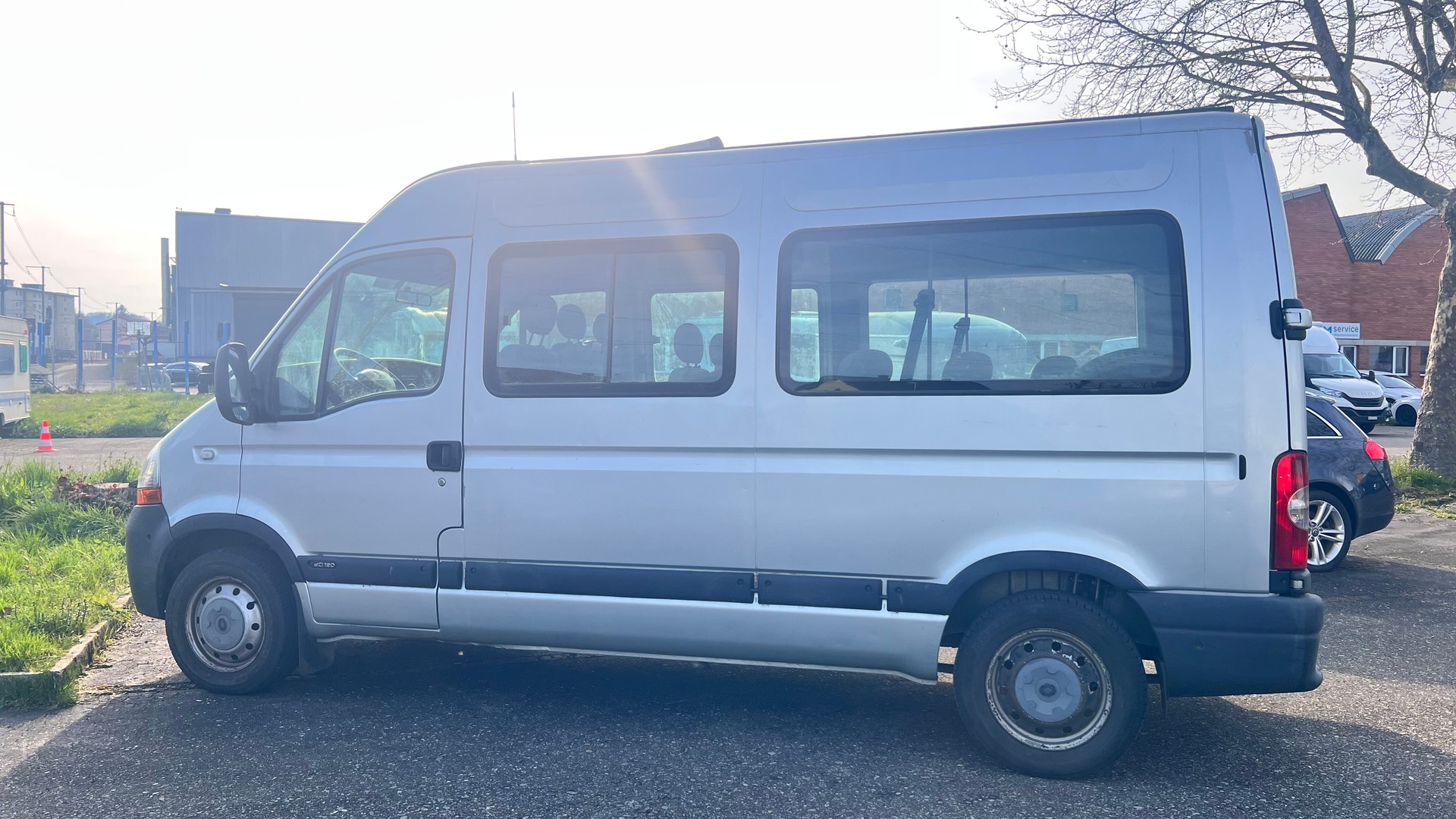 RENAULT Master T28 2.5dCi 2CL21U-image-4