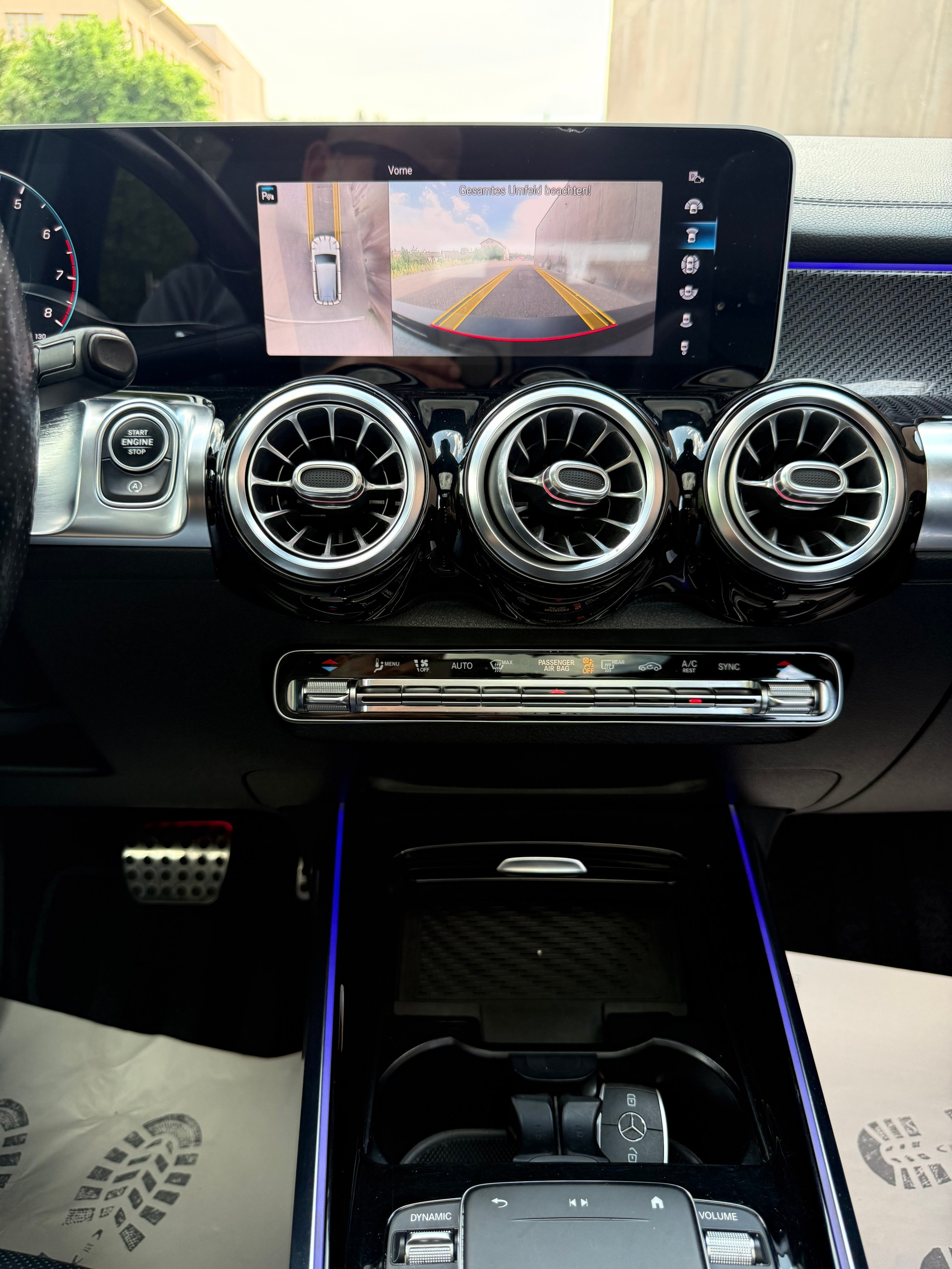 MERCEDES-BENZ GLB 250 AMG Line 4 MATIC 8G-Tronic-image-7