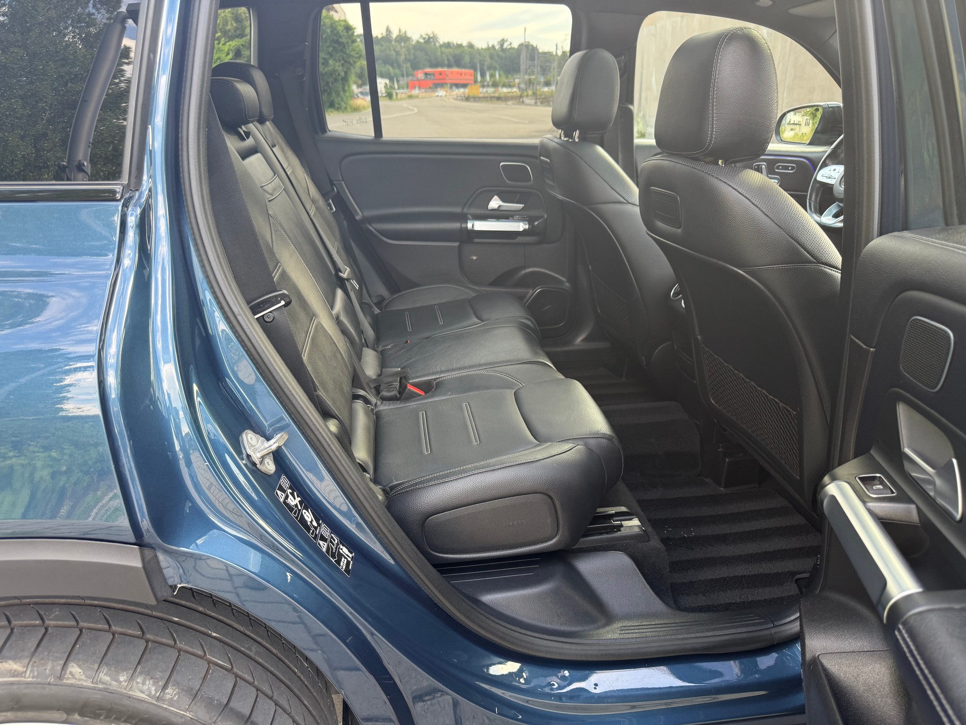 MERCEDES-BENZ GLB 250 AMG Line 4 MATIC 8G-Tronic-image-14