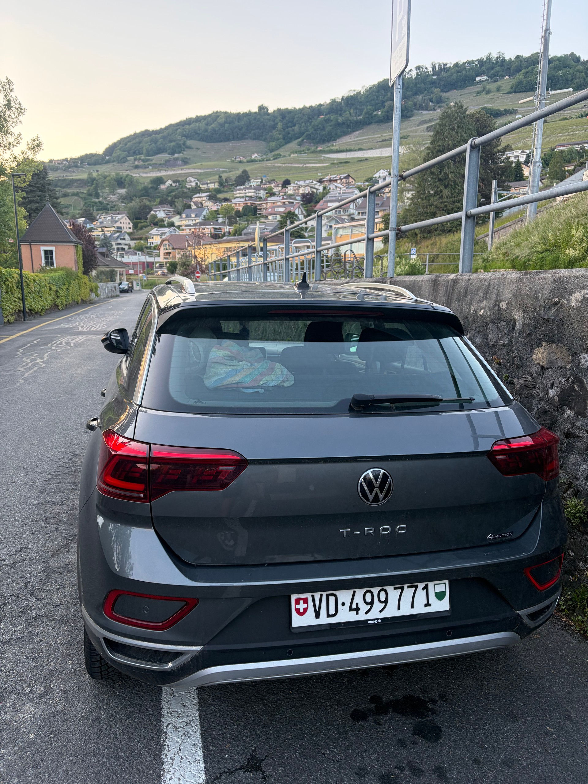 VW 2.0 TSI Style DSG 4motion-image-2