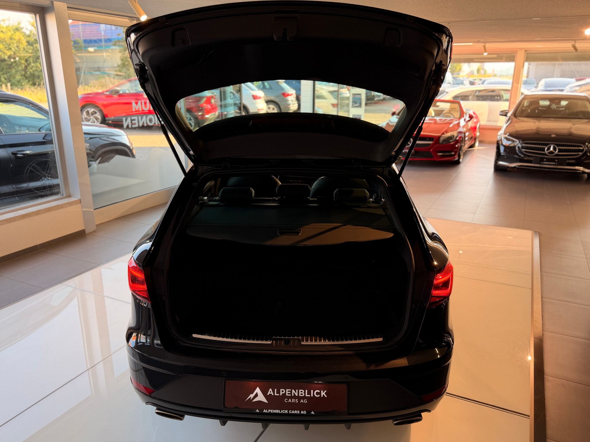 SEAT Leon ST 2.0 TSI Cupra 300 4 Drive DSG-image-16