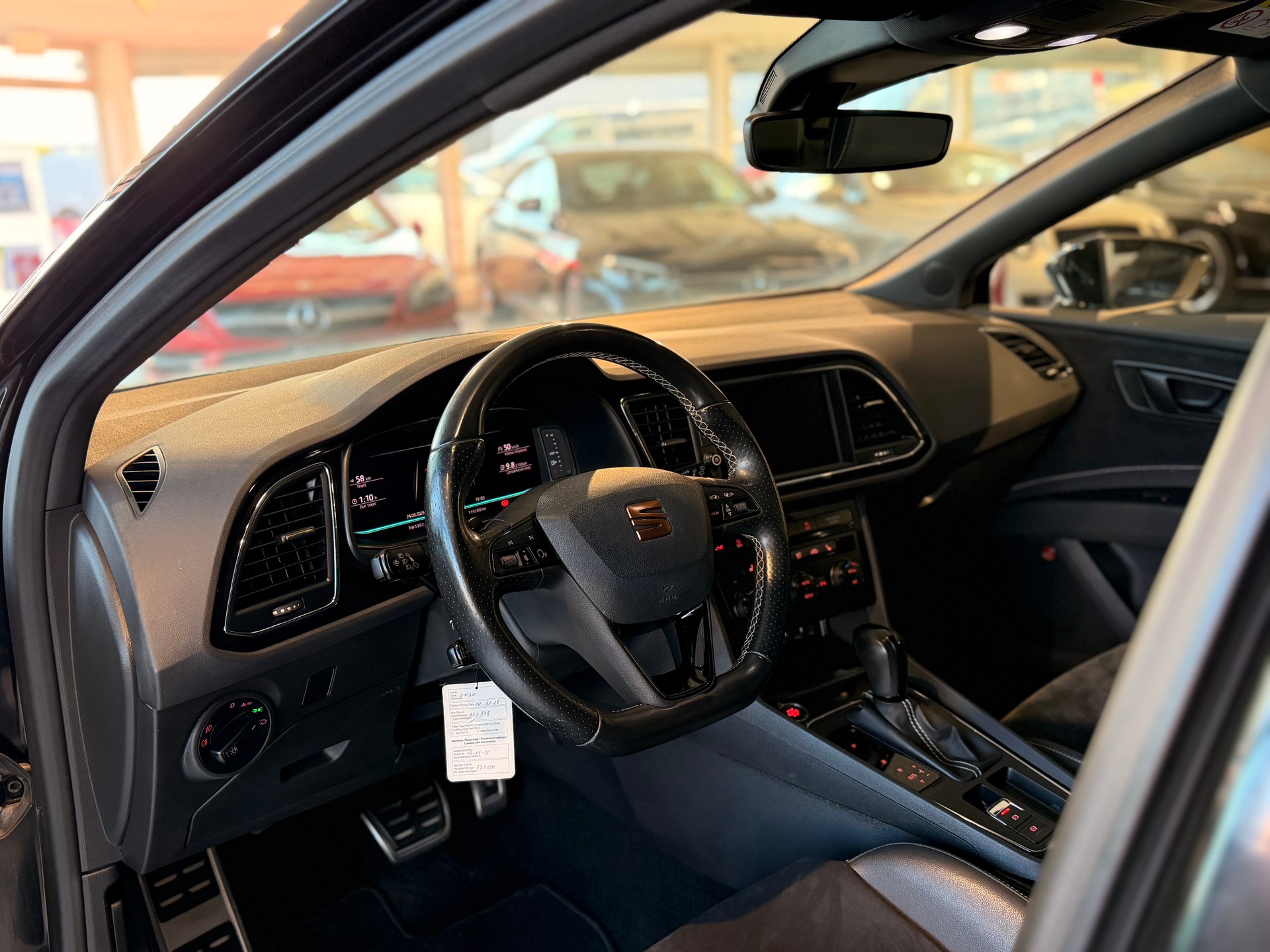 SEAT Leon ST 2.0 TSI Cupra 300 4 Drive DSG-image-11