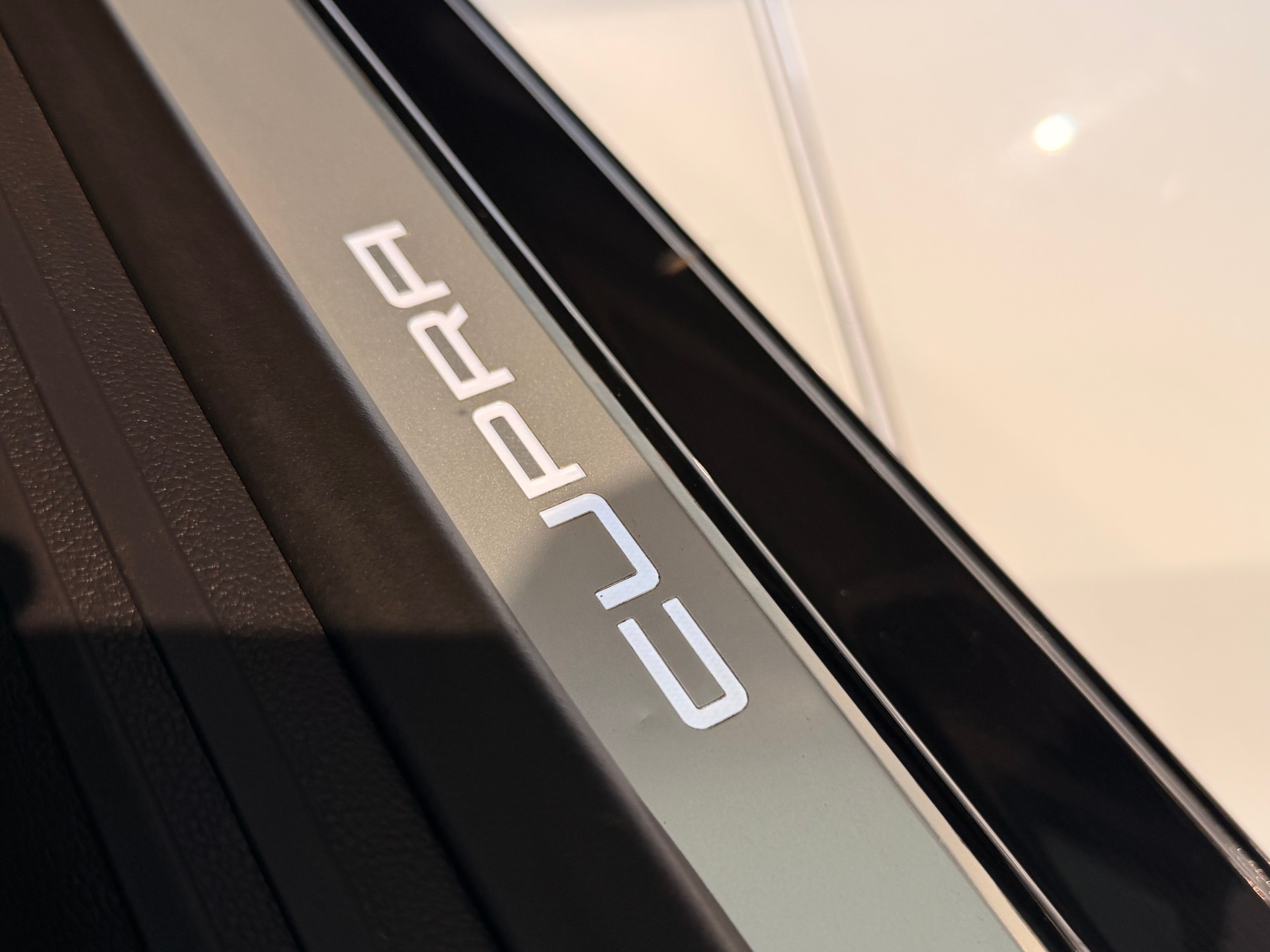 SEAT Leon ST 2.0 TSI Cupra 300 4 Drive DSG-image-29