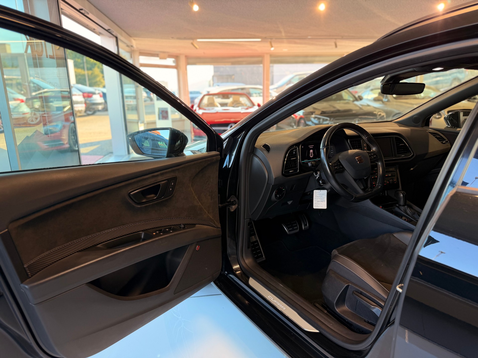 SEAT Leon ST 2.0 TSI Cupra 300 4 Drive DSG-image-10