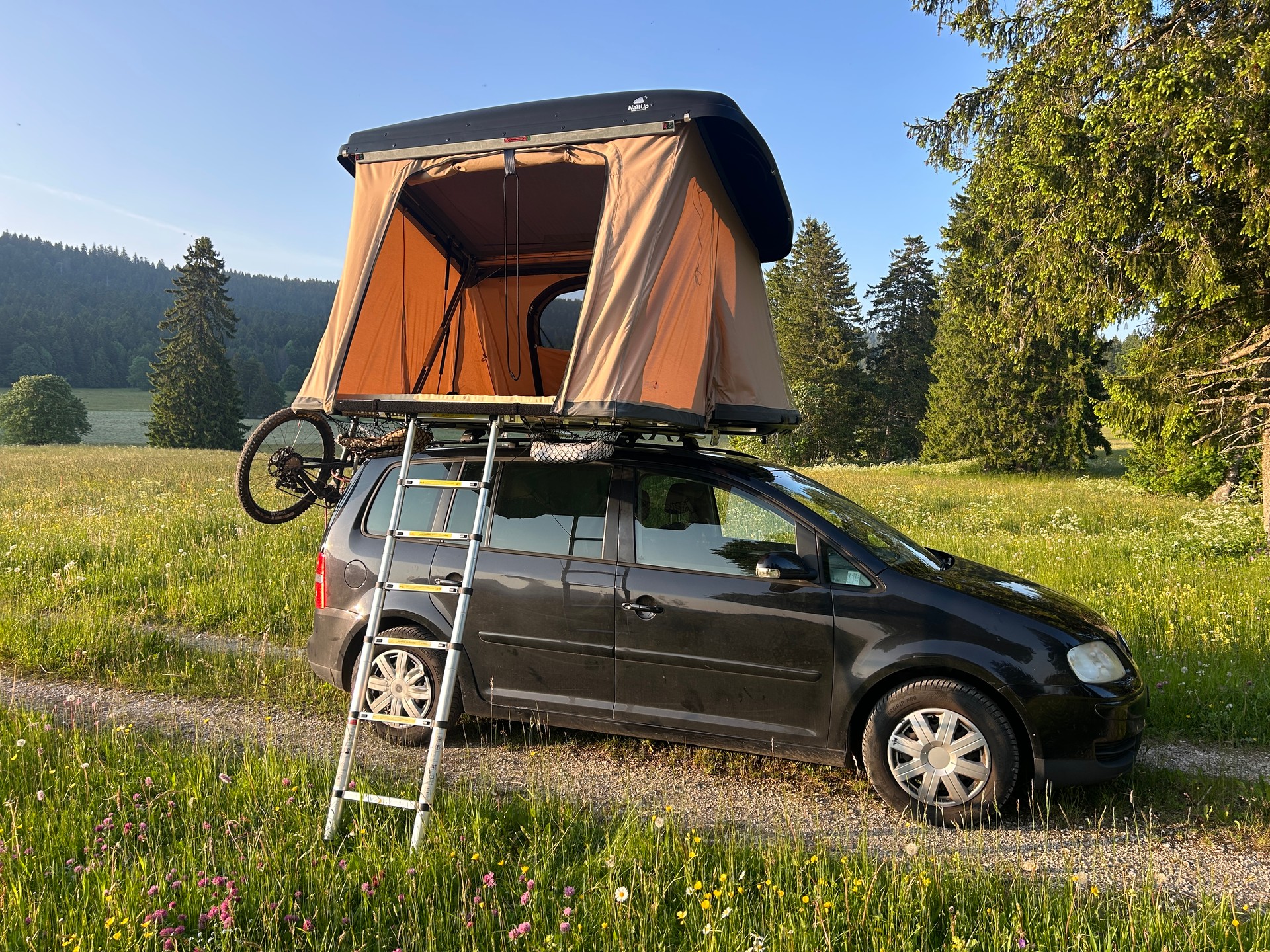 VW 2.0 FSI Trendline-image-3