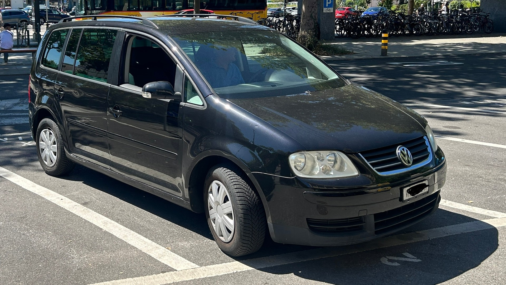 VW 2.0 FSI Trendline-image-0