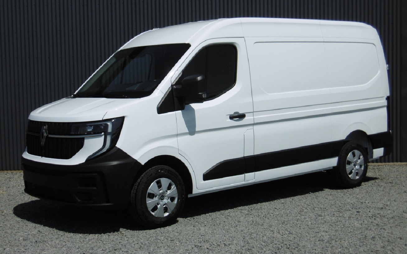 RENAULT Master 2.0 Blue dCi 170 EuroVI-image-0