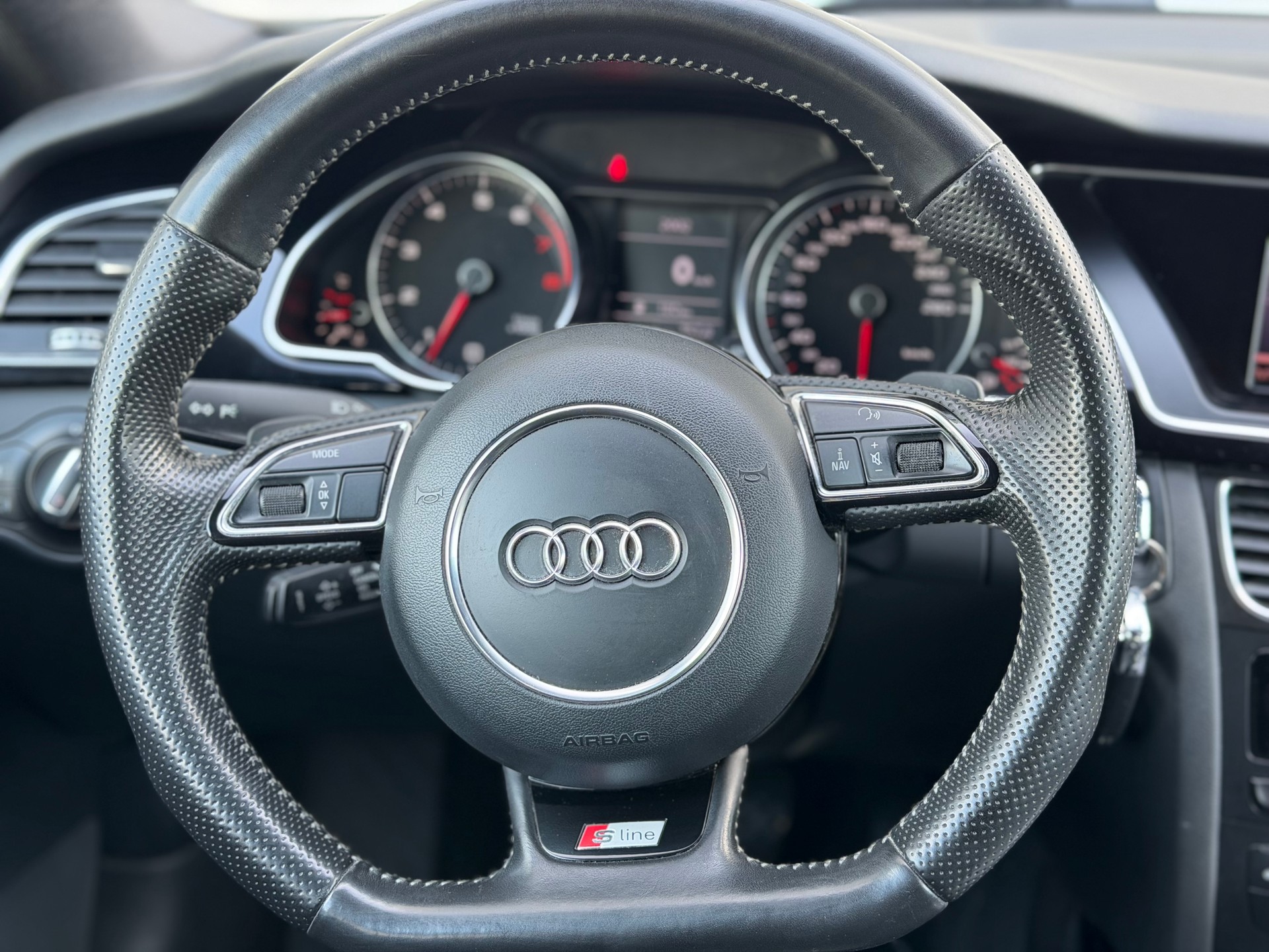 AUDI A5 Coupé 2.0 TFSI quattro S-tronic-image-11