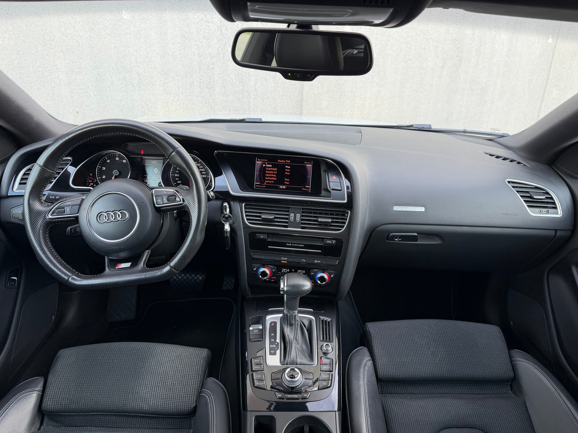 AUDI A5 Coupé 2.0 TFSI quattro S-tronic-image-8