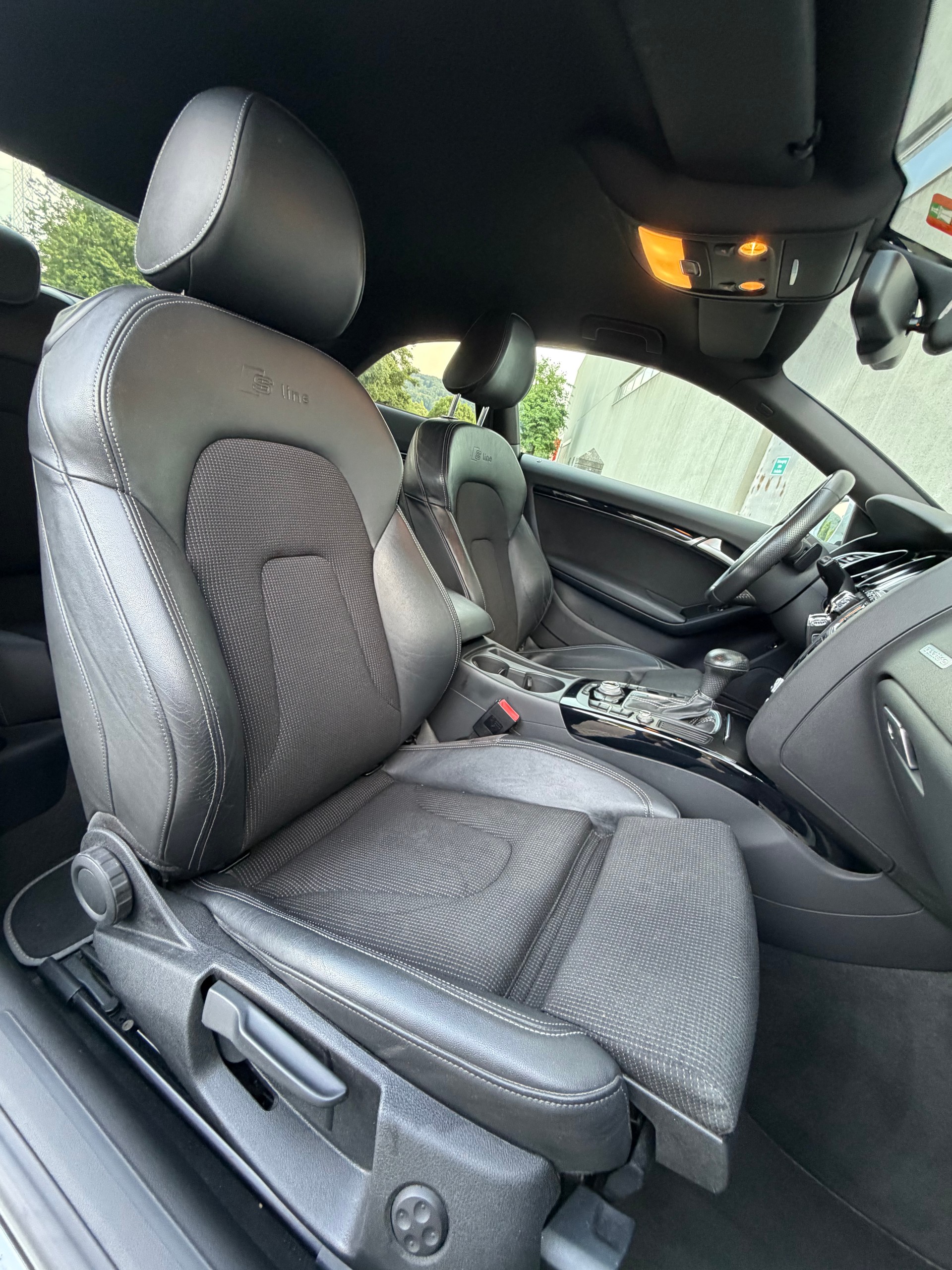 AUDI A5 Coupé 2.0 TFSI quattro S-tronic-image-7