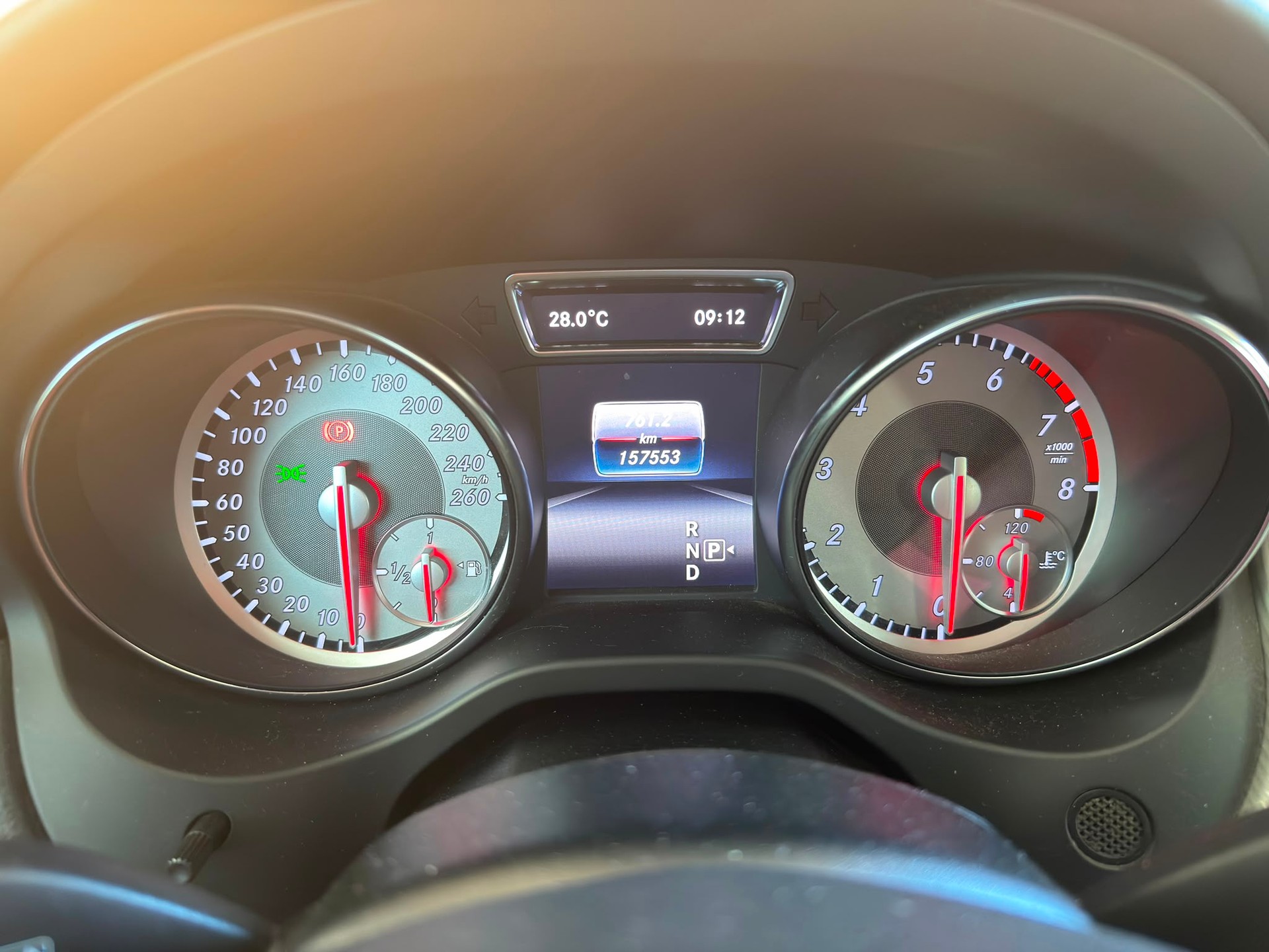 MERCEDES-BENZ GLA 250 4m-image-4