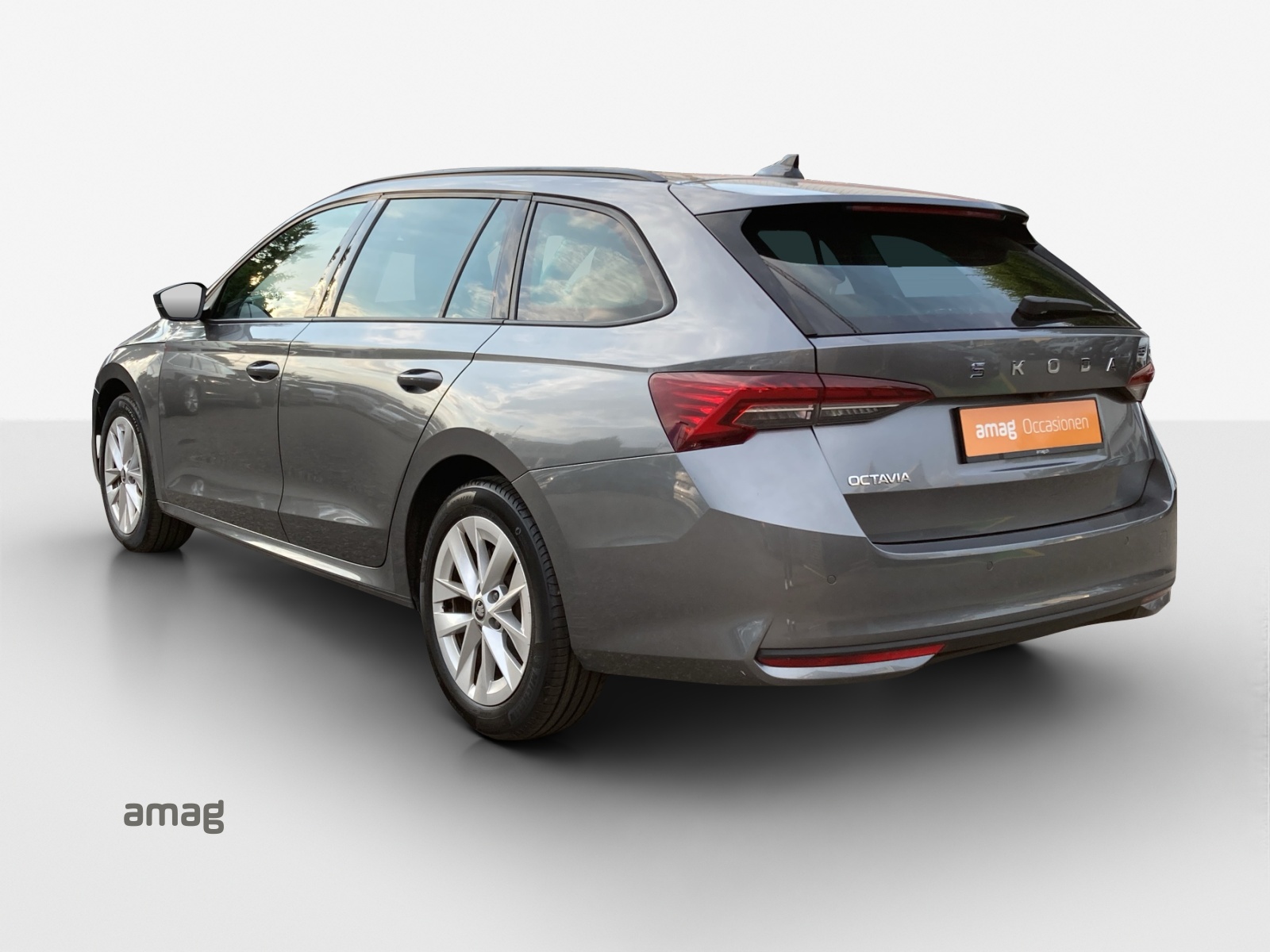 SKODA Octavia Combi 1.5 TSI mHEV DSG Dynamic-image-2