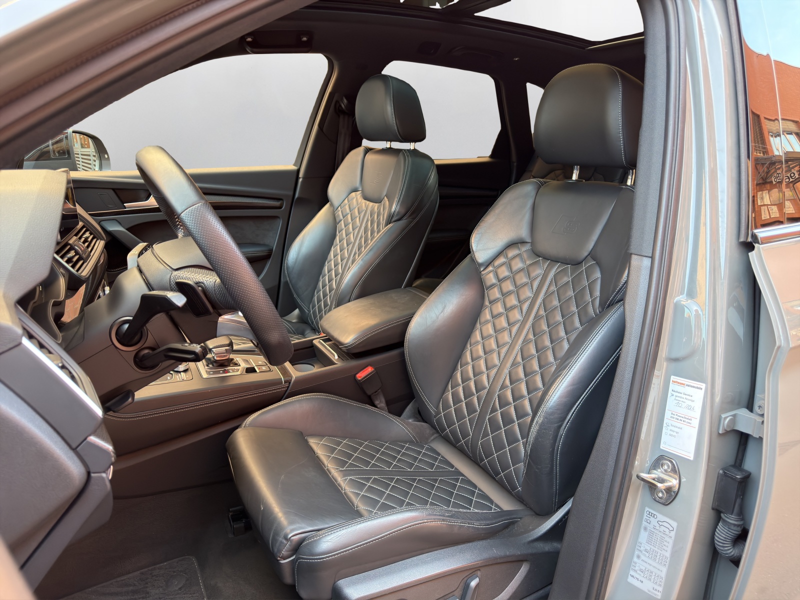 AUDI Q5 2.0 TFSI sport quattro S-tronic-image-9