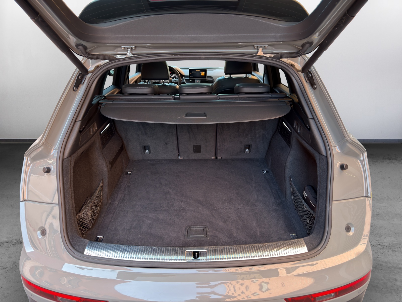 AUDI Q5 2.0 TFSI sport quattro S-tronic-image-11