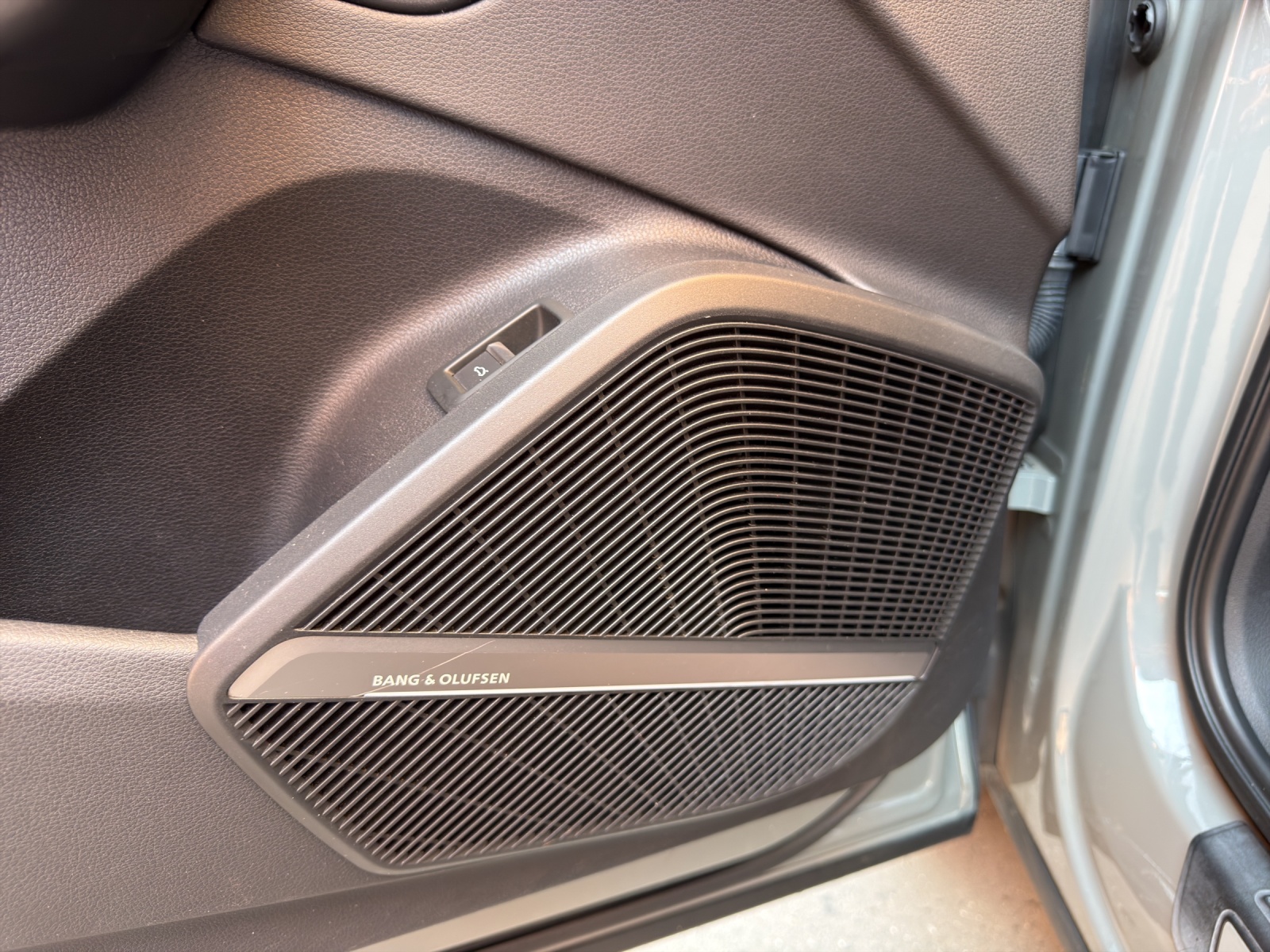AUDI Q5 2.0 TFSI sport quattro S-tronic-image-15
