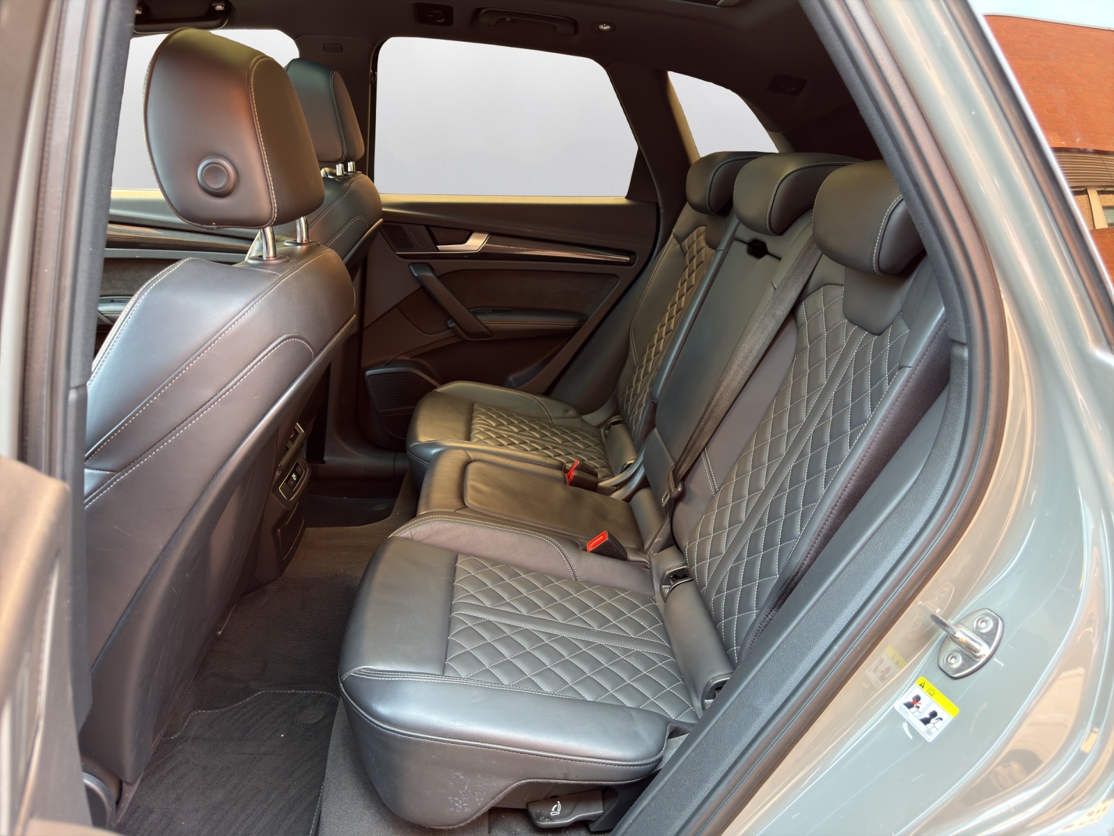 AUDI Q5 2.0 TFSI sport quattro S-tronic-image-10