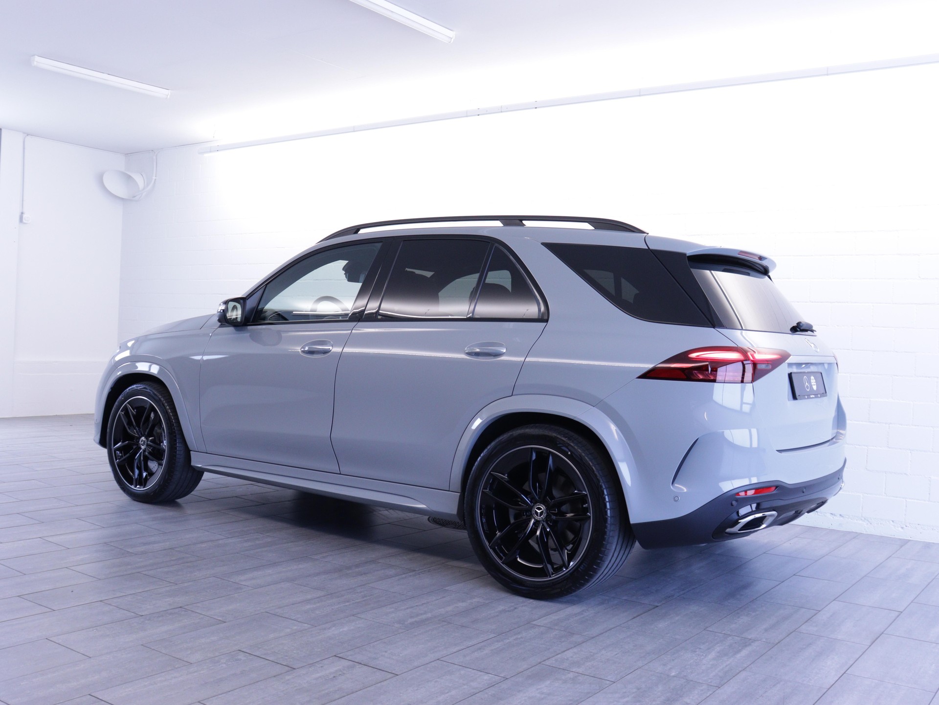 MERCEDES-BENZ GLE 450 d AMG Line 4matic-image-2