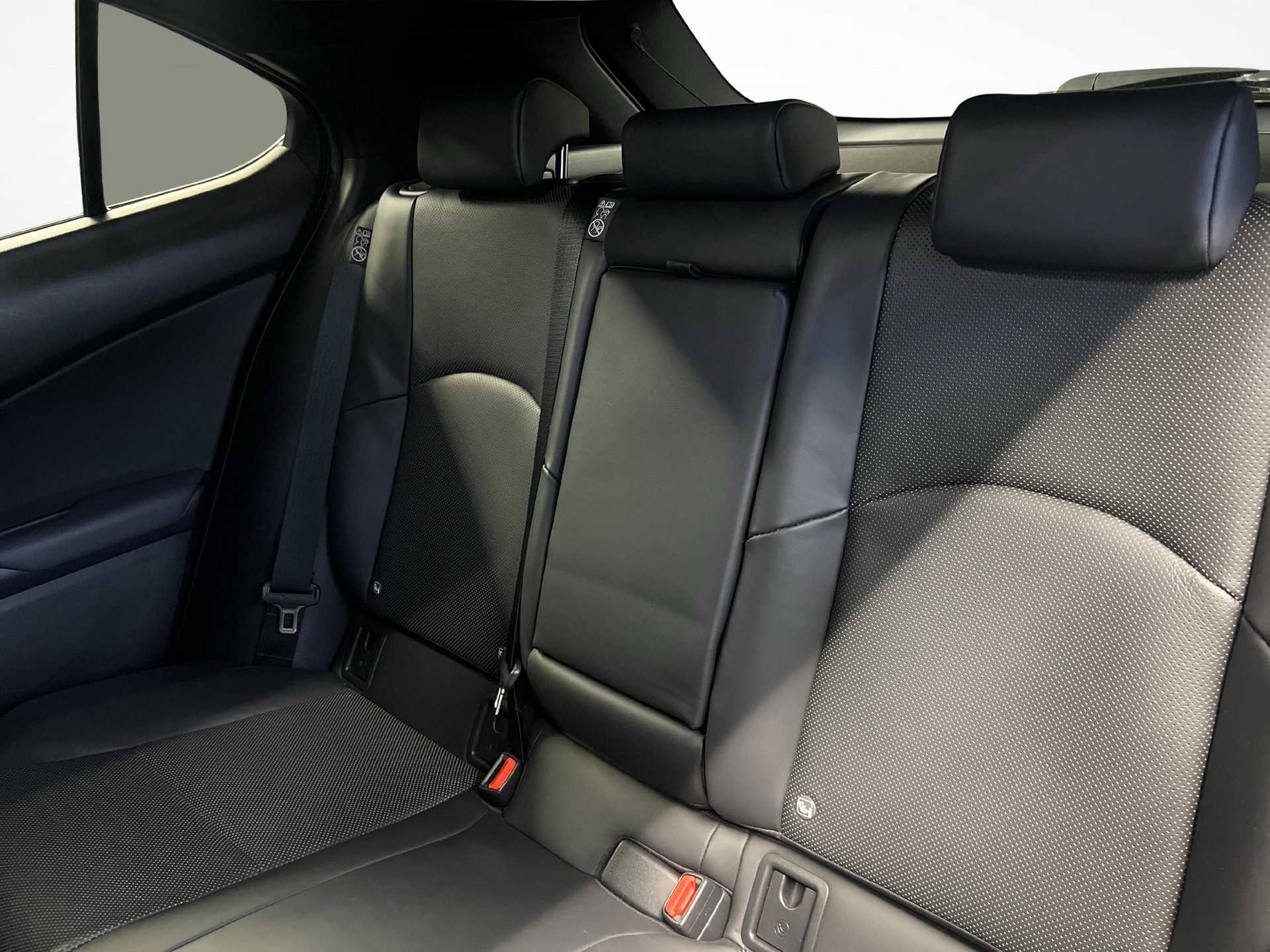LEXUS UX 300h Excellence-image-10