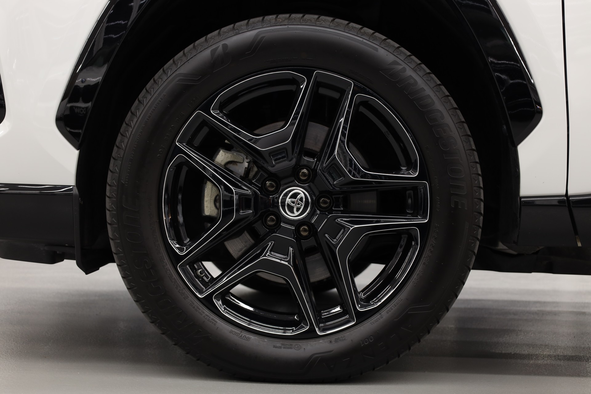 TOYOTA RAV-4 2.5 HEV GR Sport e-CVT 4WD-image-13