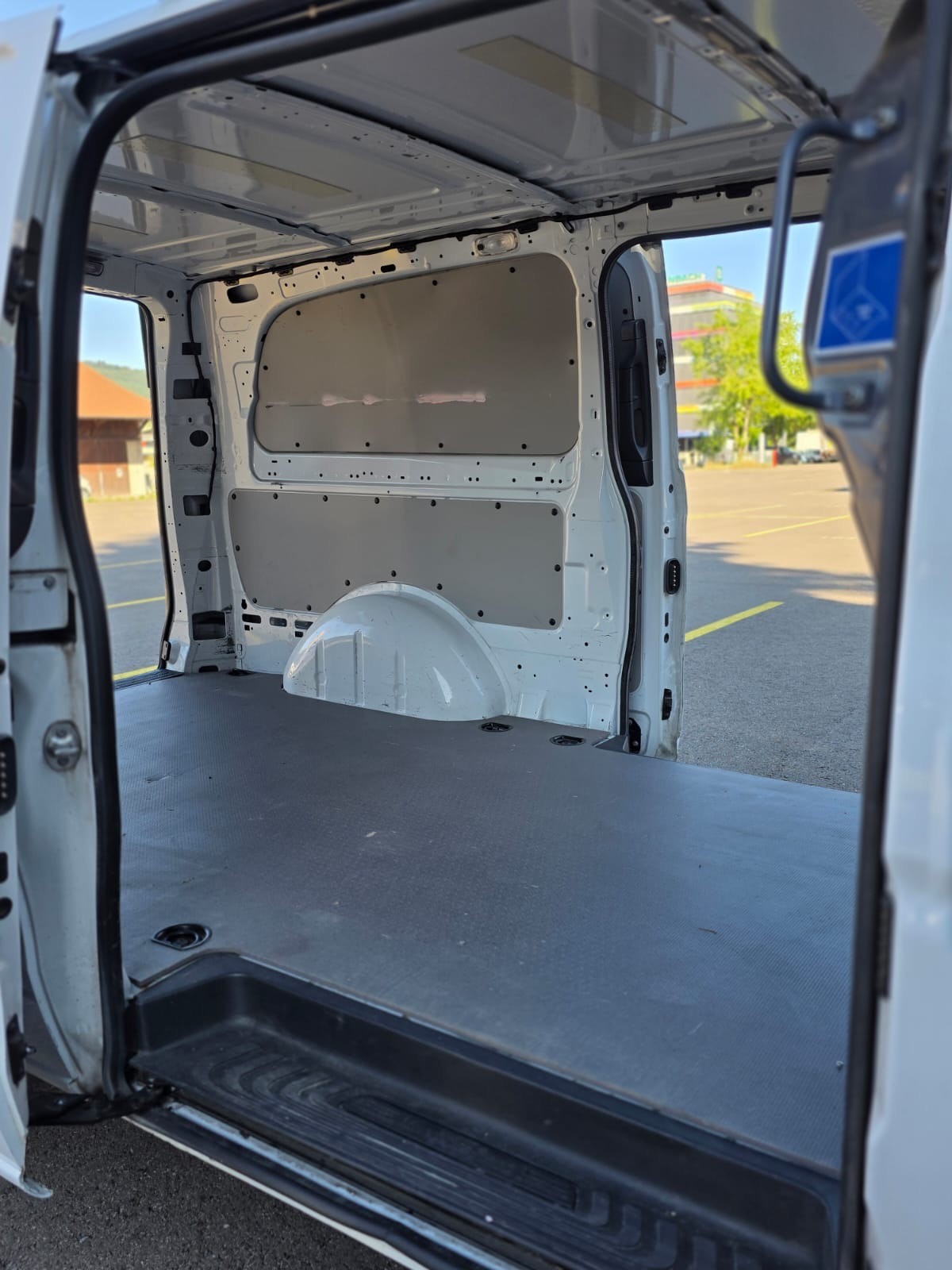 MERCEDES-BENZ Vito 114 CDI Lang-image-12