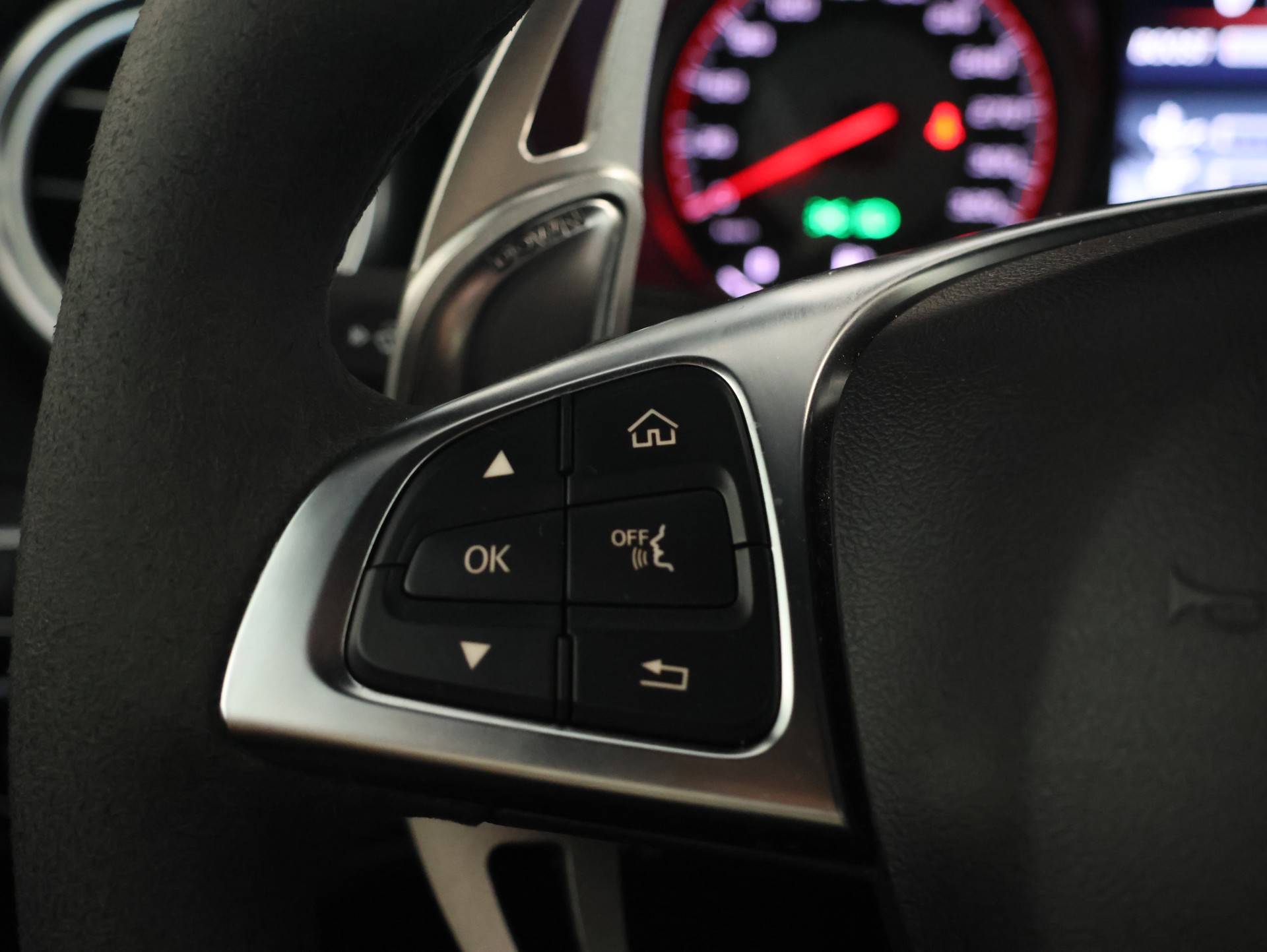 MERCEDES-BENZ C 63 S AMG Speedshift *Ohne OPF* *Performance Auspuff* *Burmester*-image-23