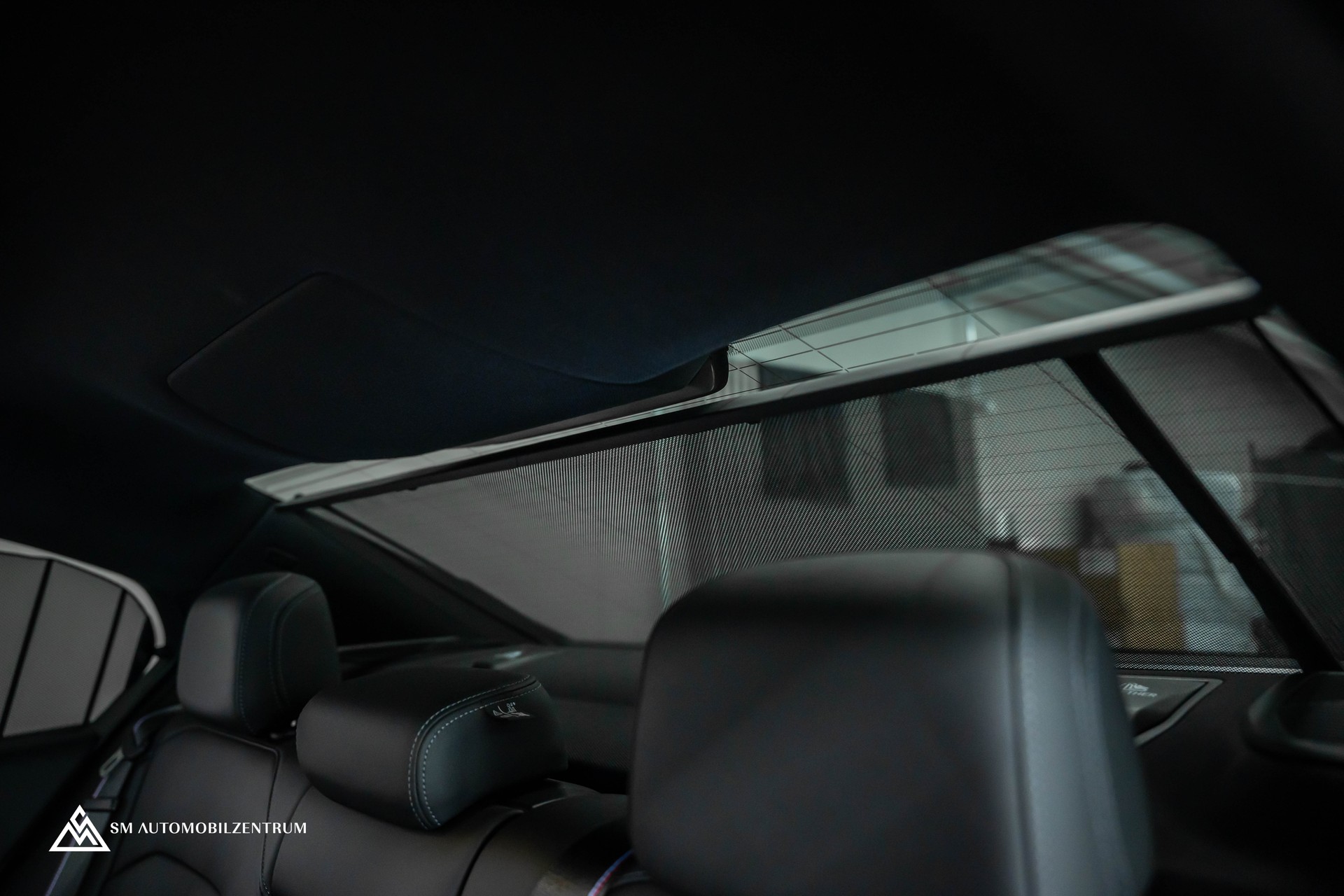 BMW M5 xDrive / Panorama / 360° / Sitzbelüftung / Bowers & Wilkins-image-23