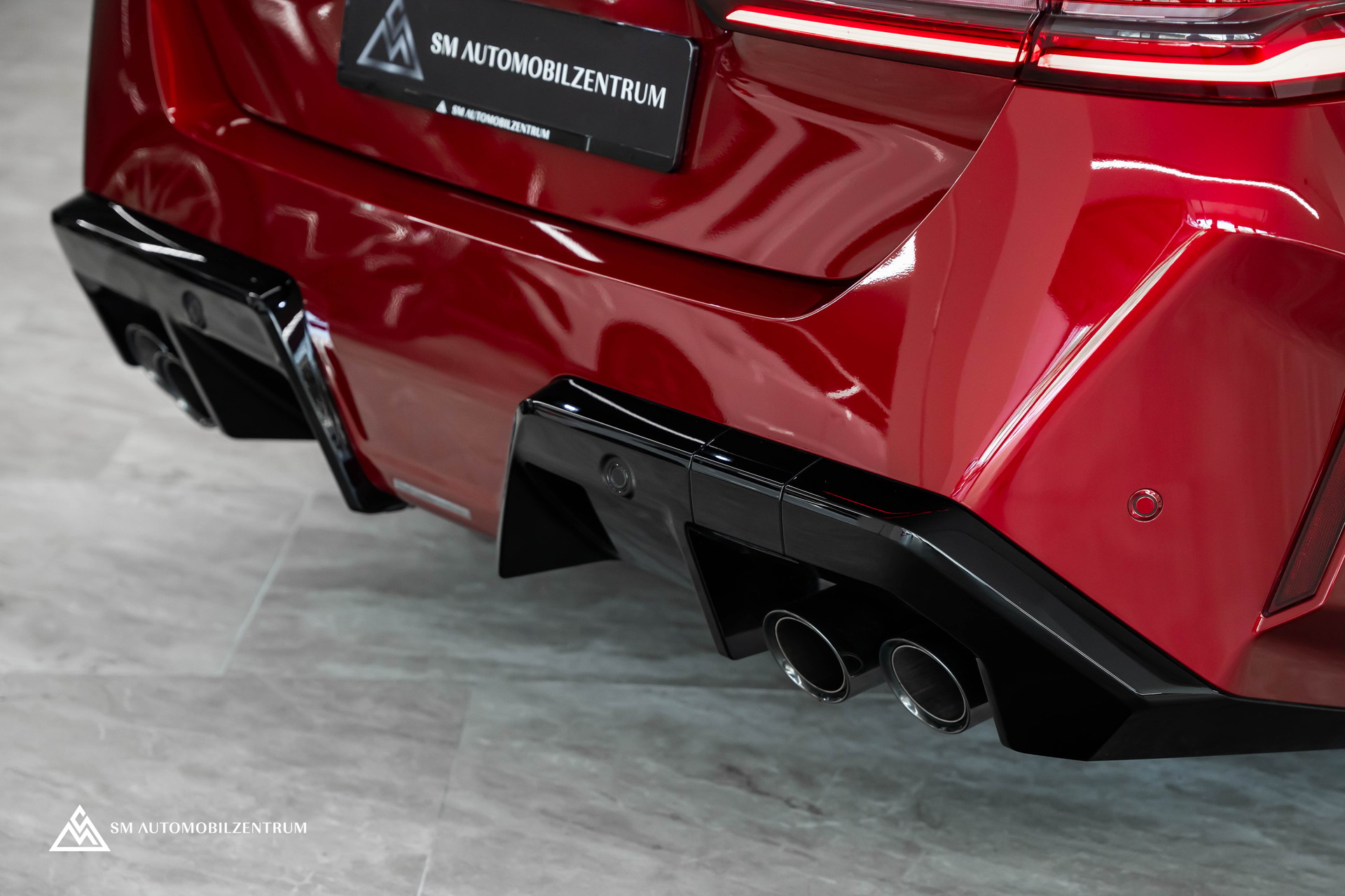 BMW M5 xDrive / Panorama / 360° / Sitzbelüftung / Bowers & Wilkins-image-11