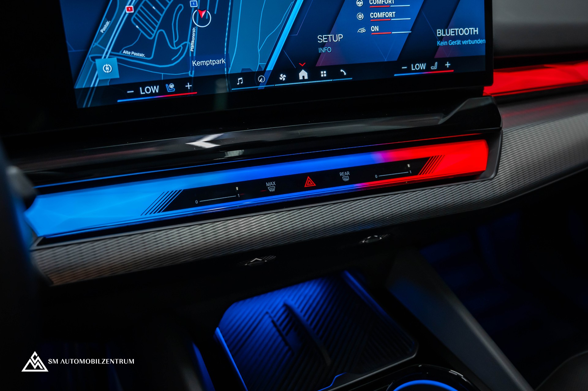 BMW M5 xDrive / Panorama / 360° / Sitzbelüftung / Bowers & Wilkins-image-35