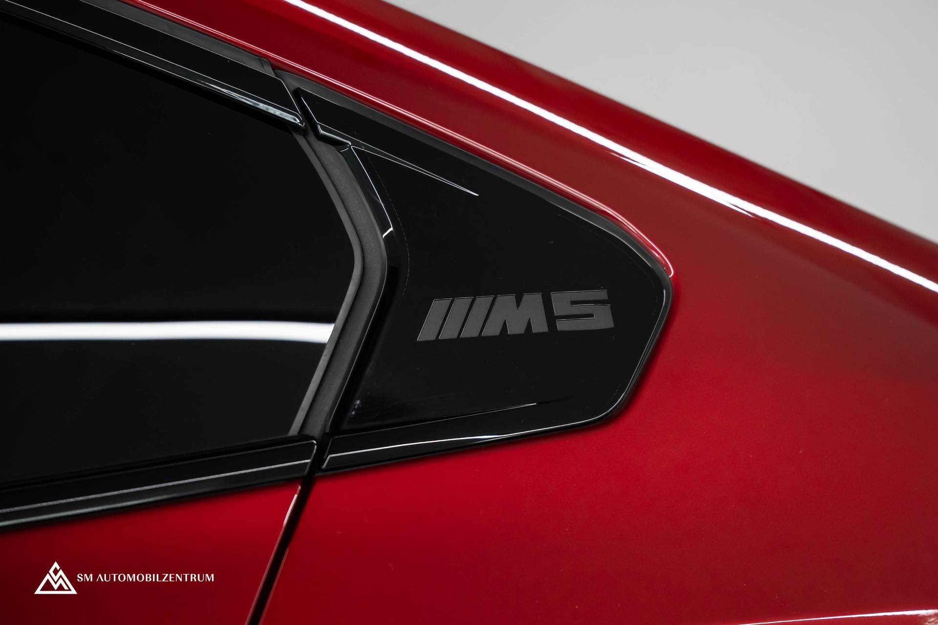 BMW M5 xDrive / Panorama / 360° / Sitzbelüftung / Bowers & Wilkins-image-8