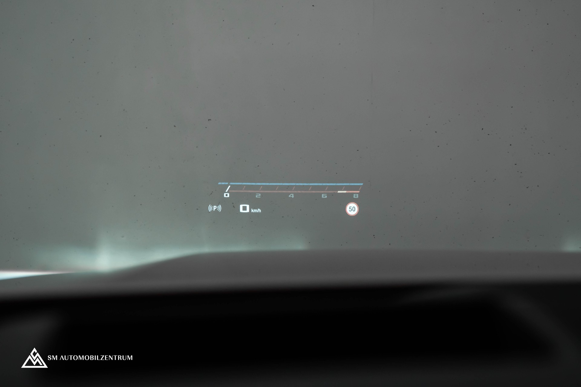 BMW M5 xDrive / Panorama / 360° / Sitzbelüftung / Bowers & Wilkins-image-16