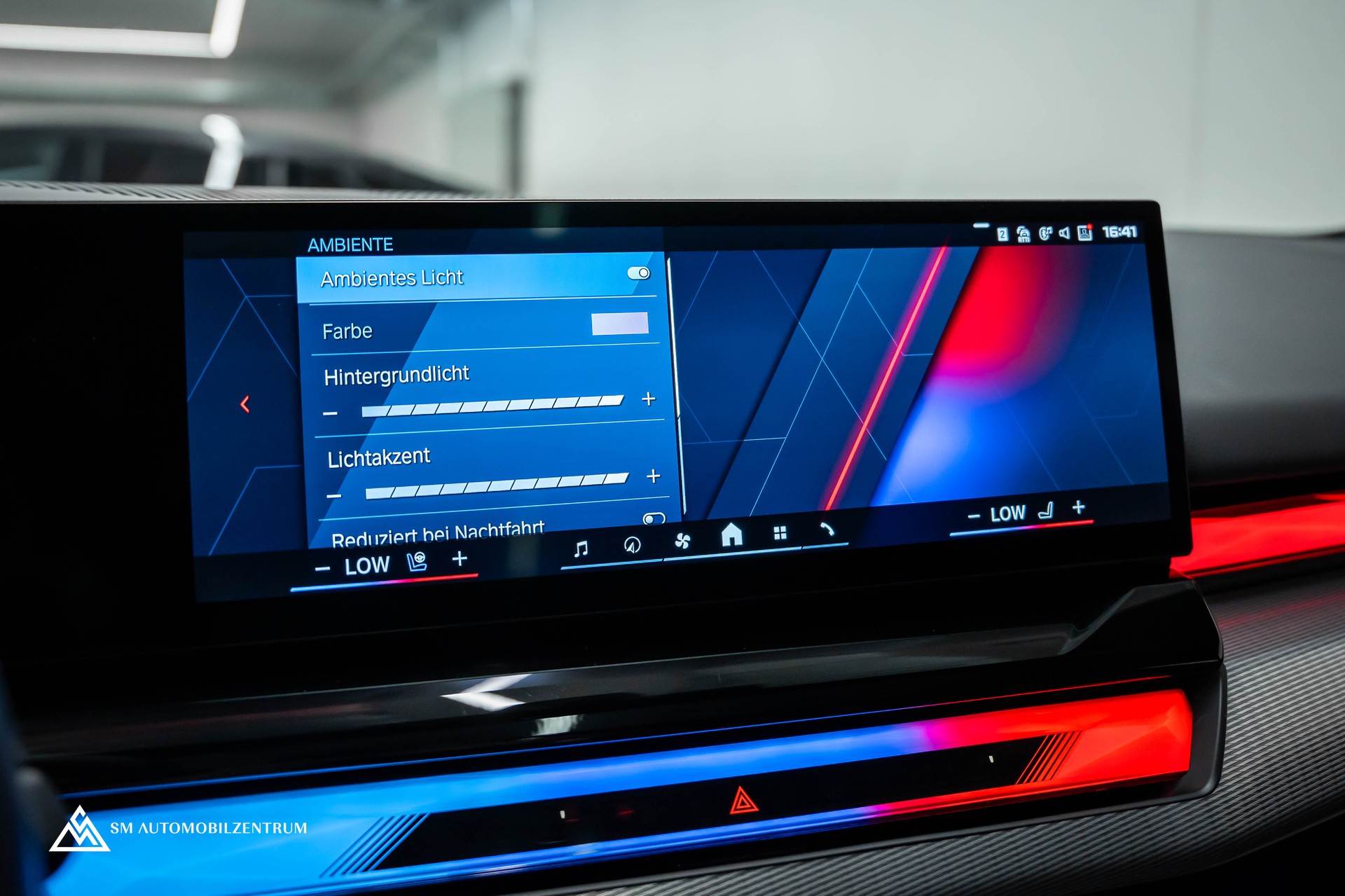 BMW M5 xDrive / Panorama / 360° / Sitzbelüftung / Bowers & Wilkins-image-45