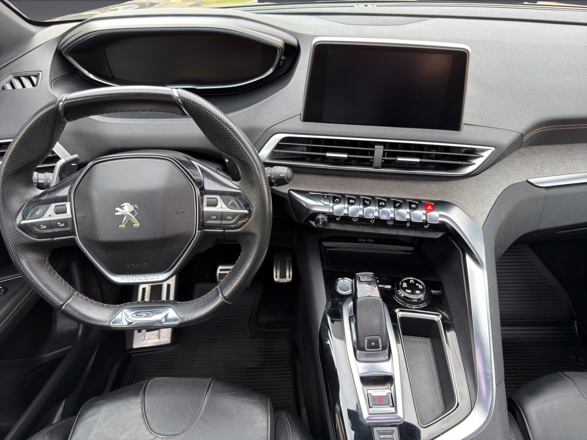 PEUGEOT 3008 2.0 BlueHDi GT EAT-image-11
