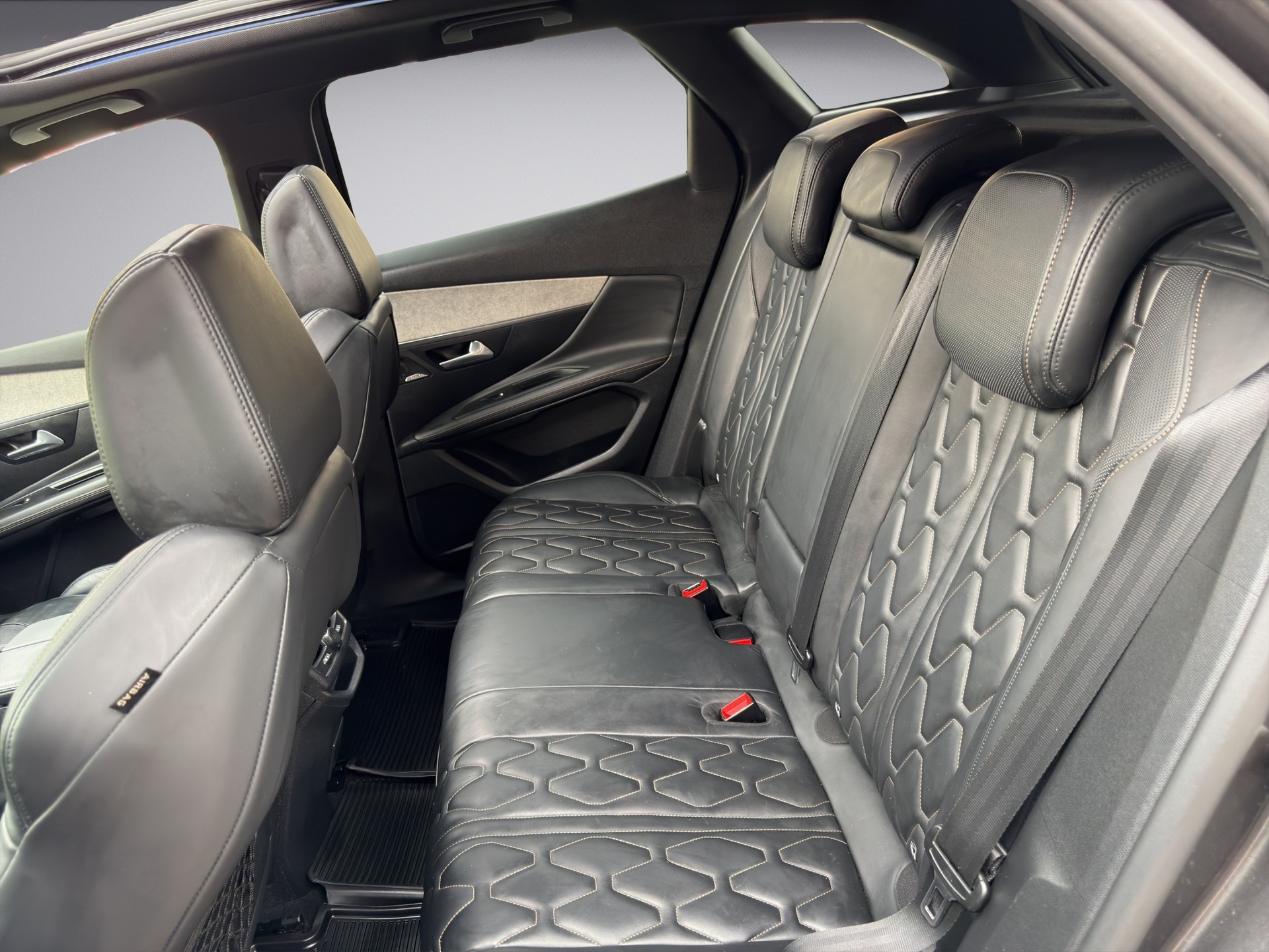 PEUGEOT 3008 2.0 BlueHDi GT EAT-image-9