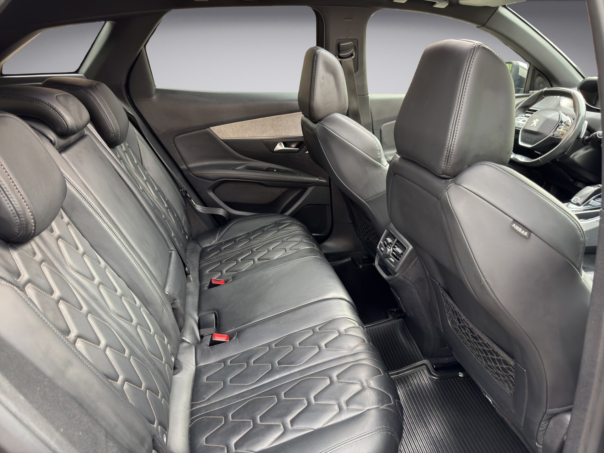 PEUGEOT 3008 2.0 BlueHDi GT EAT-image-14