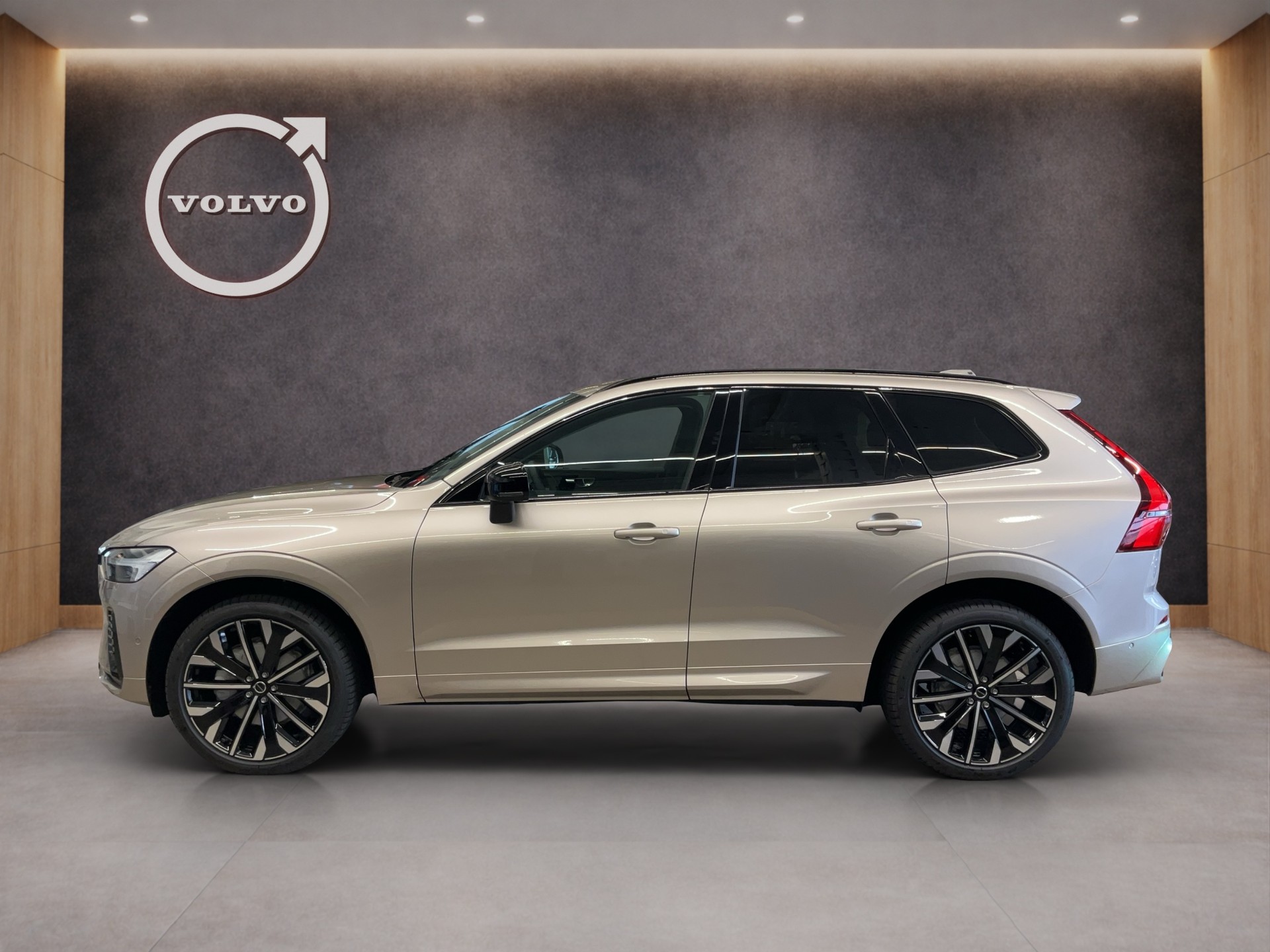 VOLVO XC60 2.0 B5 MH Ultra Dark AWD-image-2