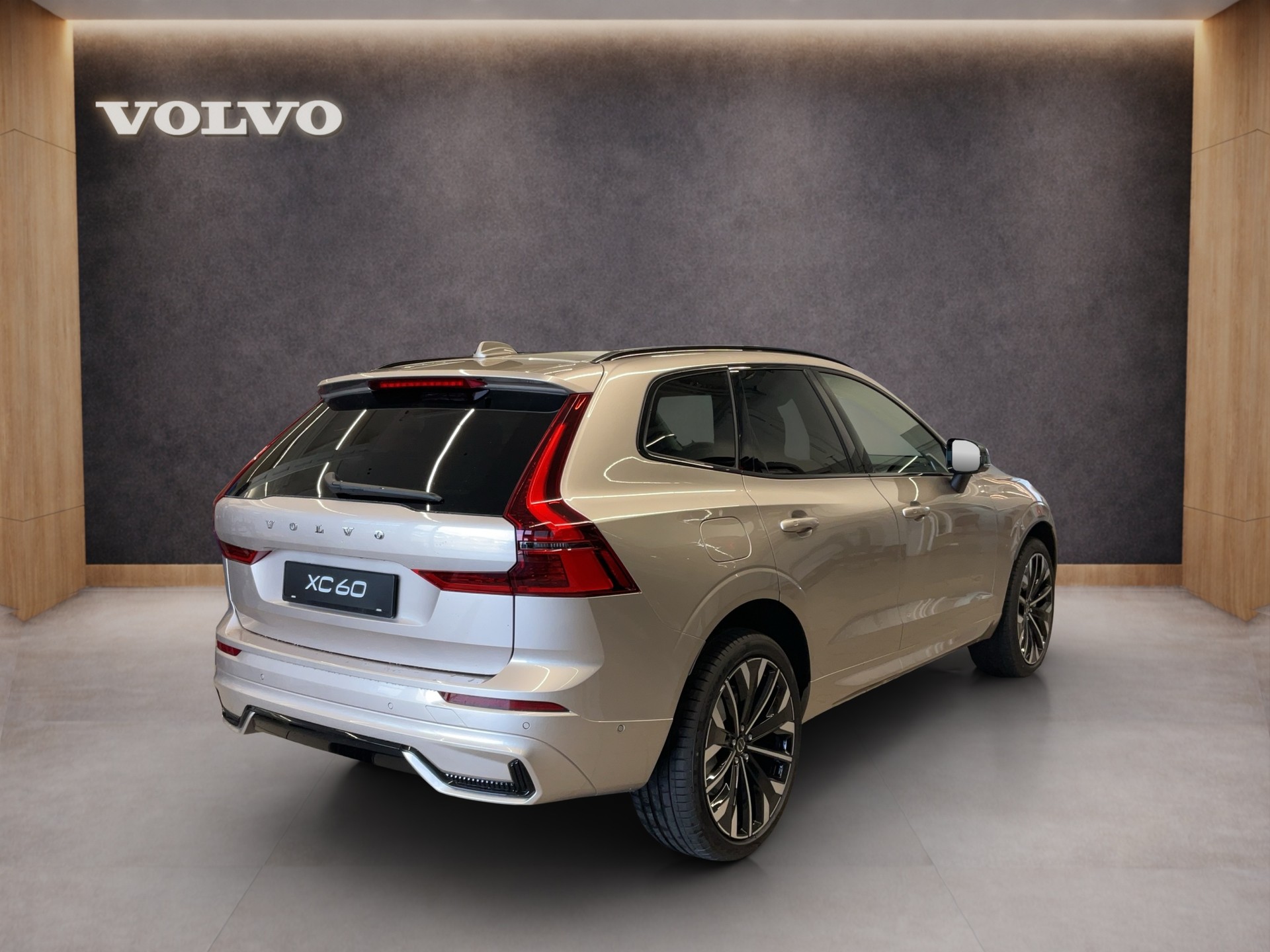 VOLVO XC60 2.0 B5 MH Ultra Dark AWD-image-4